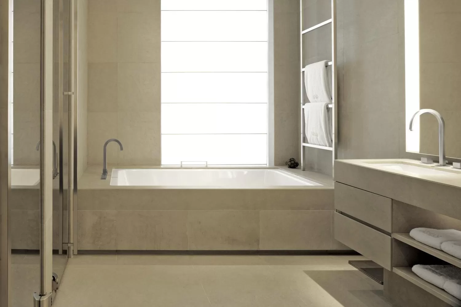 Presidential Suite with City View in Armani Hotel Milano