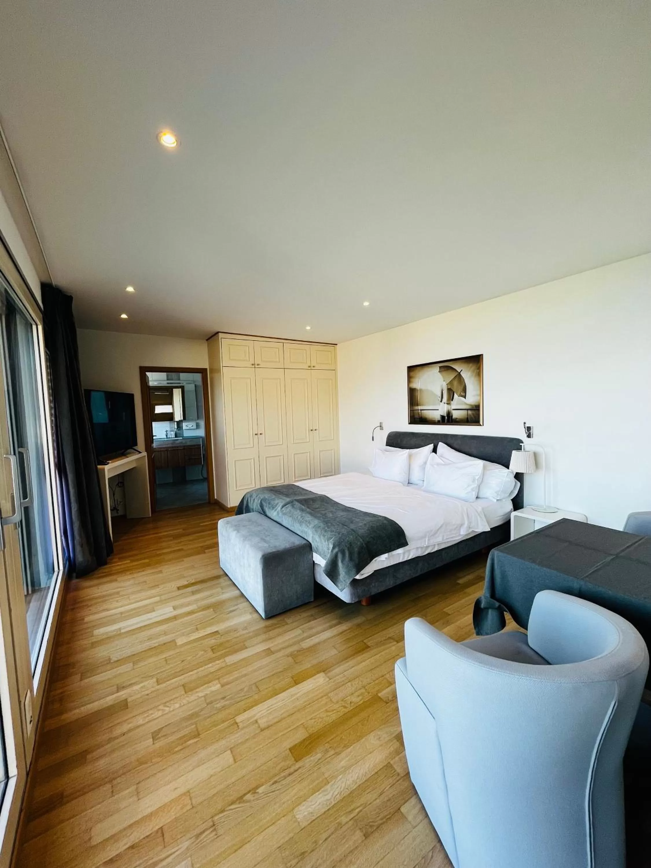 Suite with Lake View in La Rouvenaz