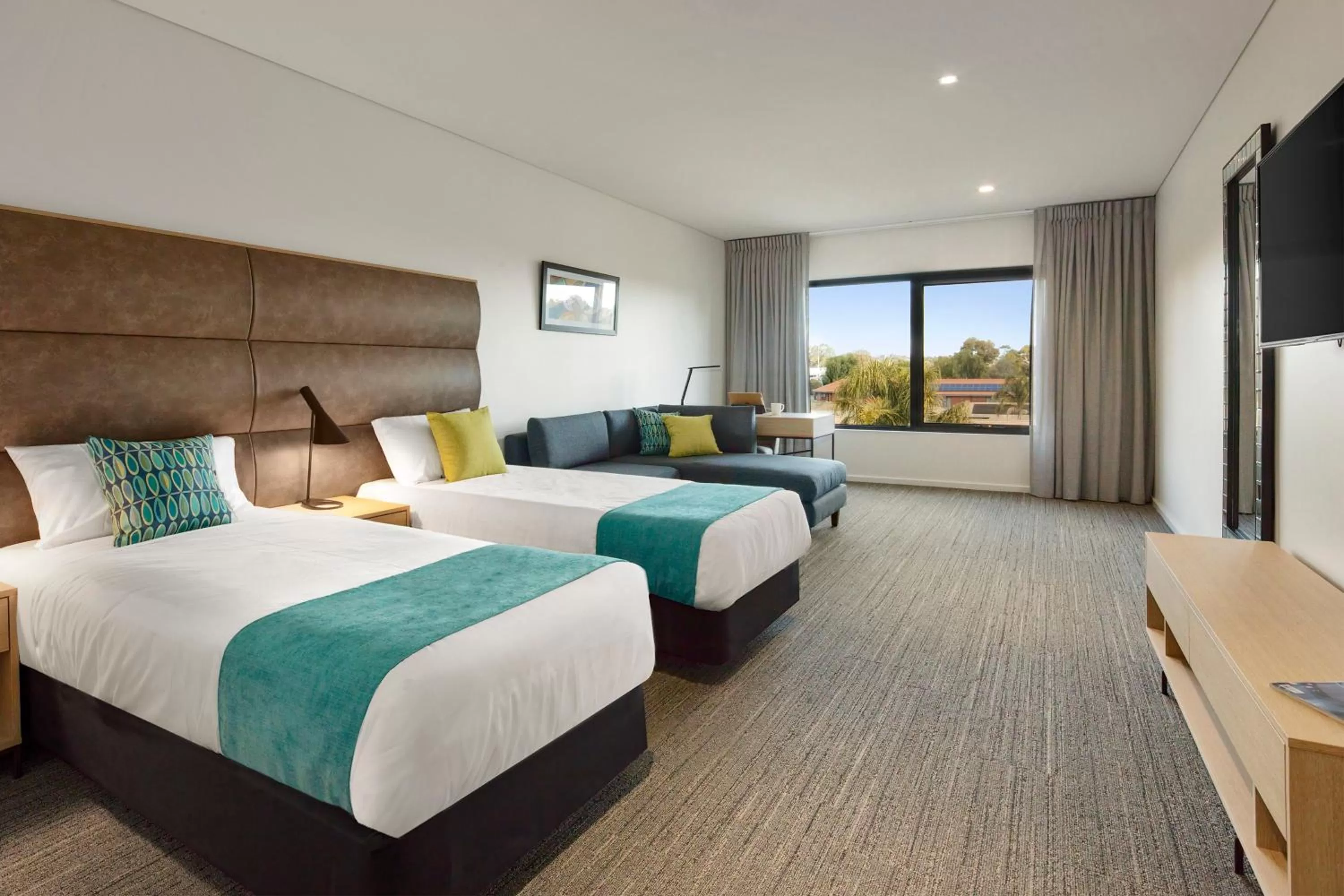 Executive Twin Room in Quality Hotel Lakeside