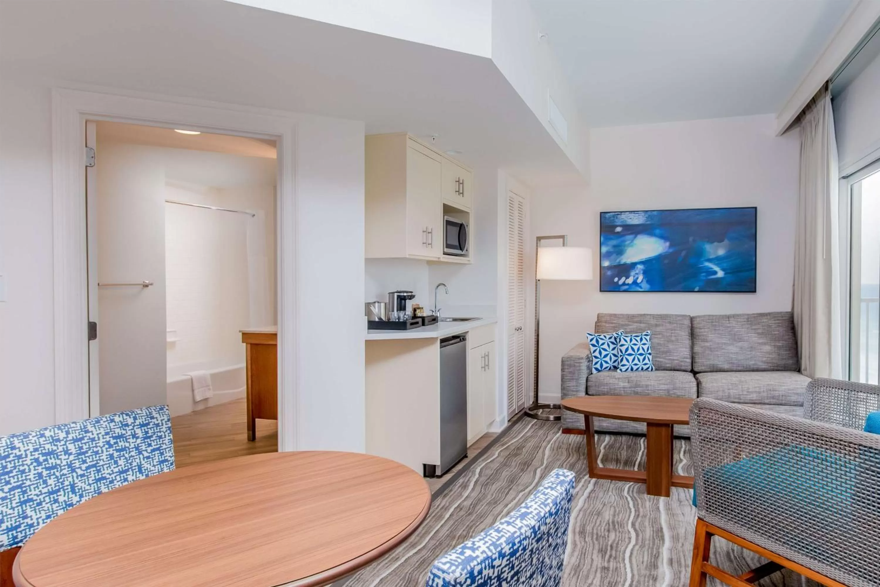 Junior King Suite with Sofa Bed in Hilton Pensacola Beach