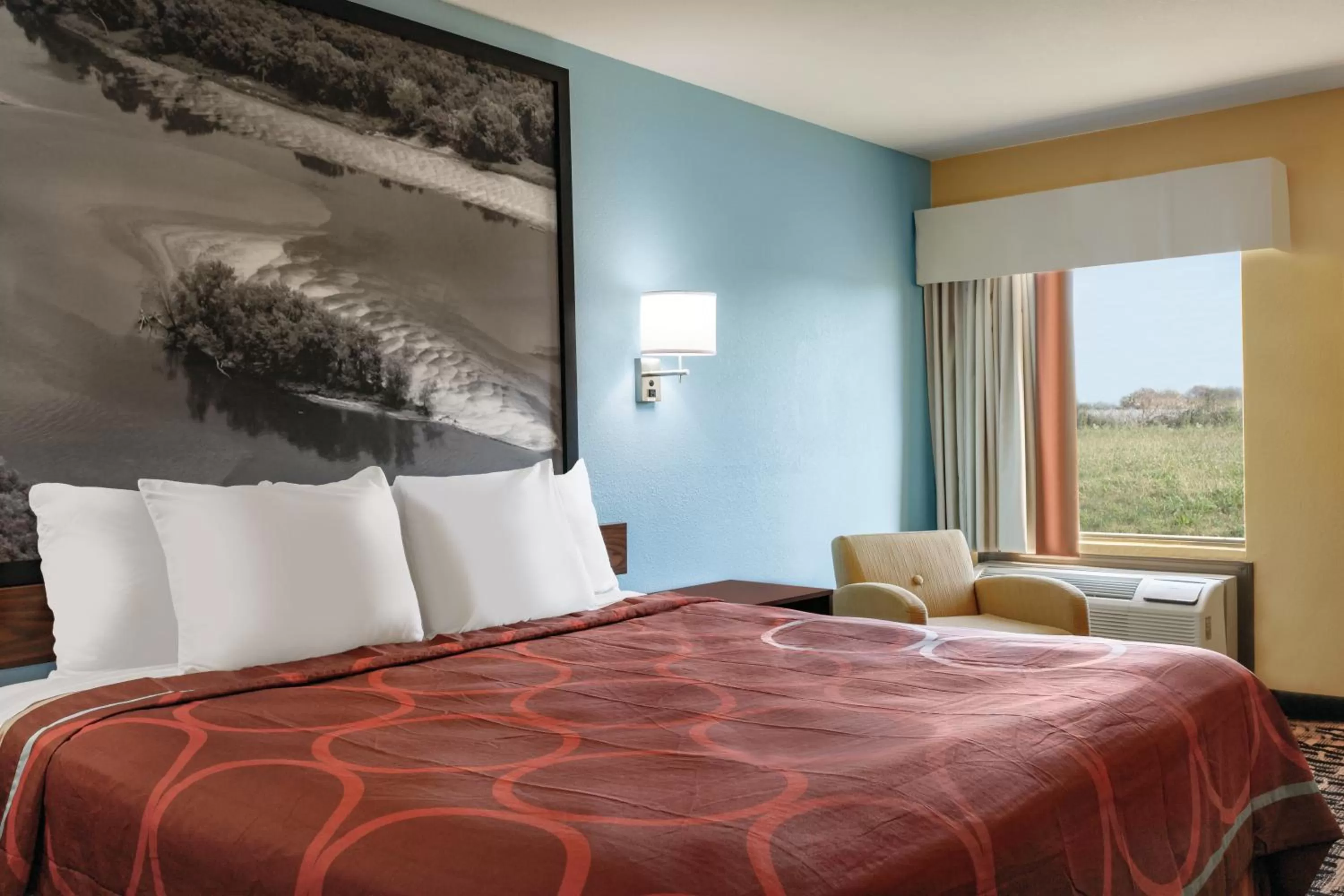 King Room - Disability Access - Smoking in Super 8 by Wyndham Olive Branch