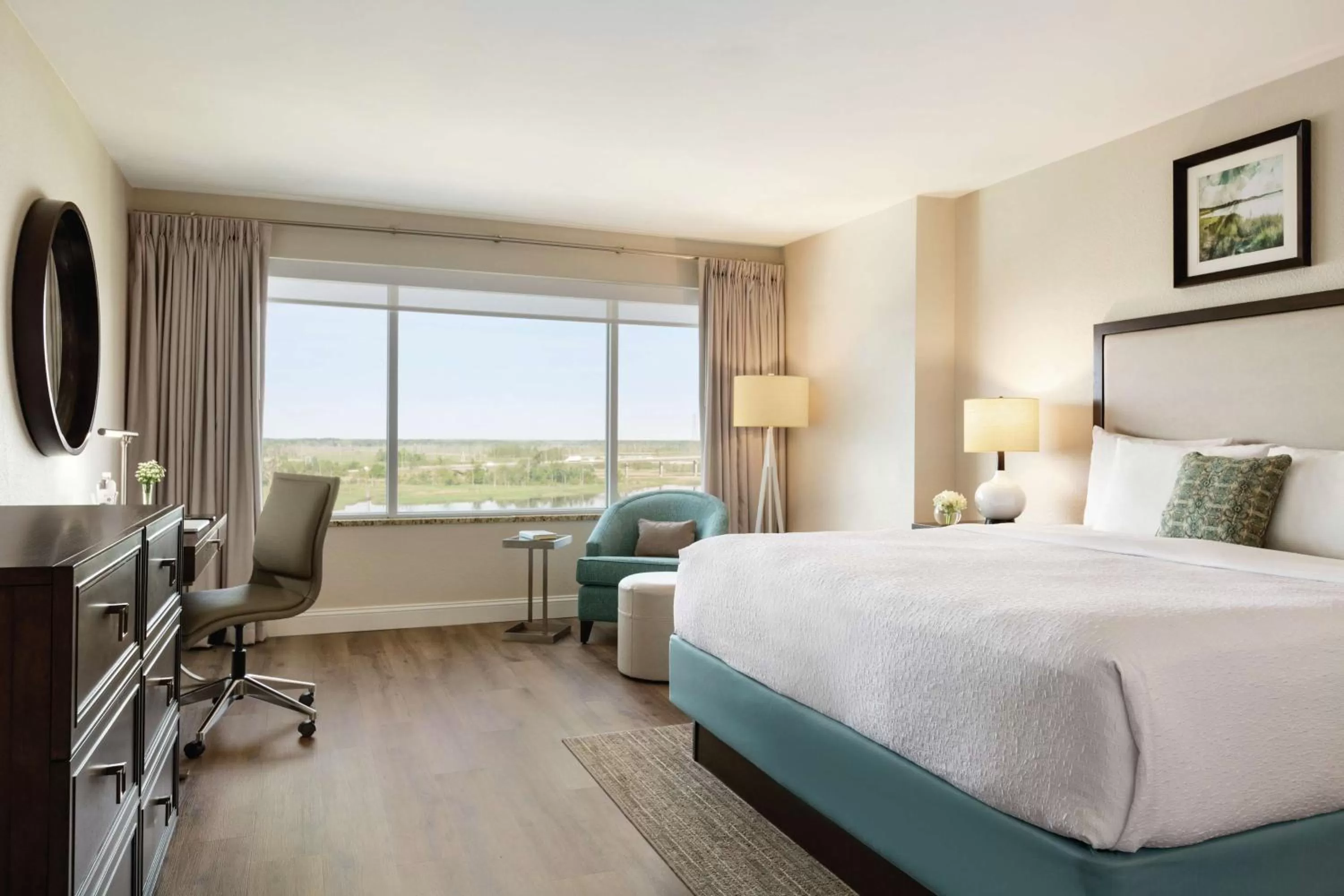 Double Room with Two Double Beds and River View in Hotel Ballast Wilmington, Tapestry Collection by Hilton