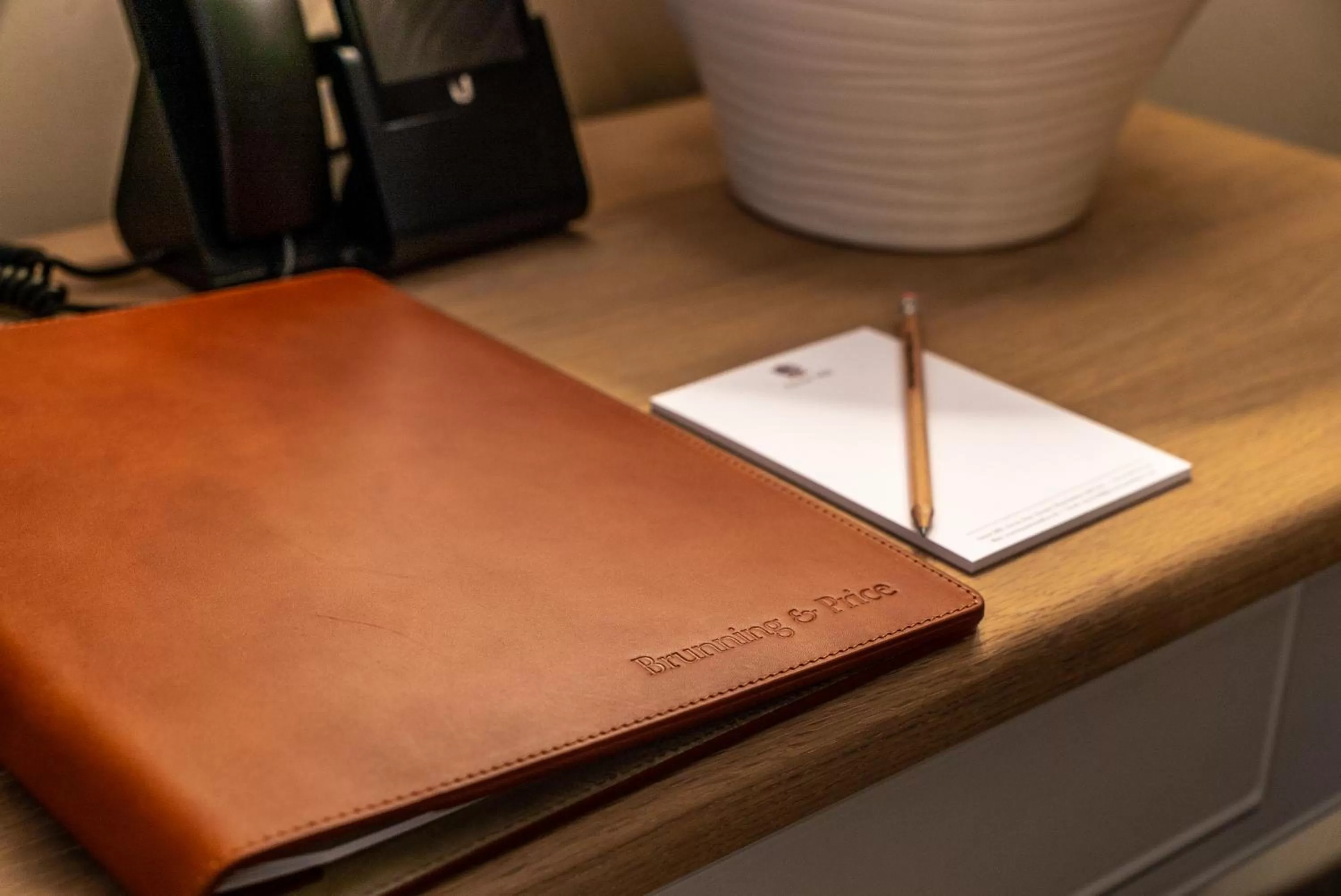 Classic Twin Room in The Highdown – Brunning and Price