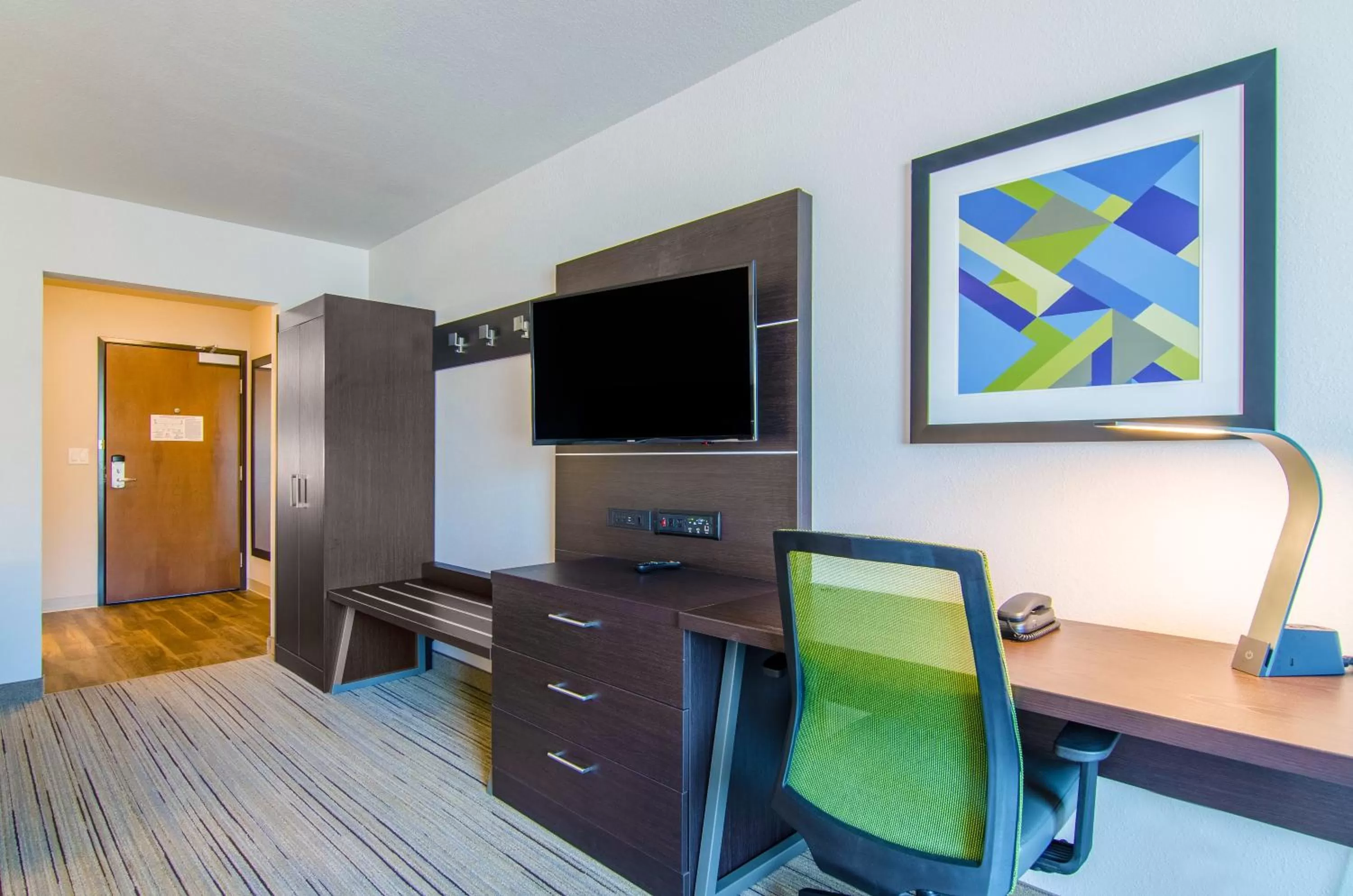 Standard King Room with Extra Space in Holiday Inn Express & Suites - Atchison by IHG