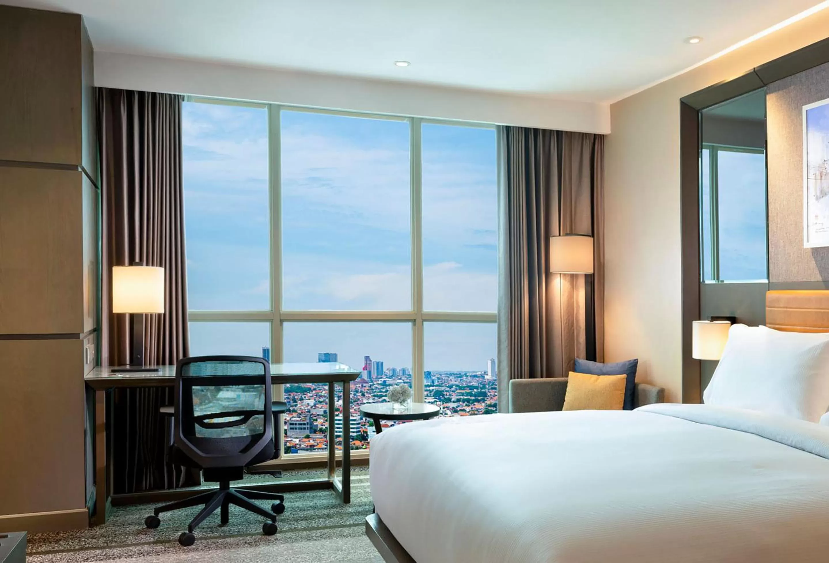 King Guest Room in DoubleTree by Hilton Surabaya