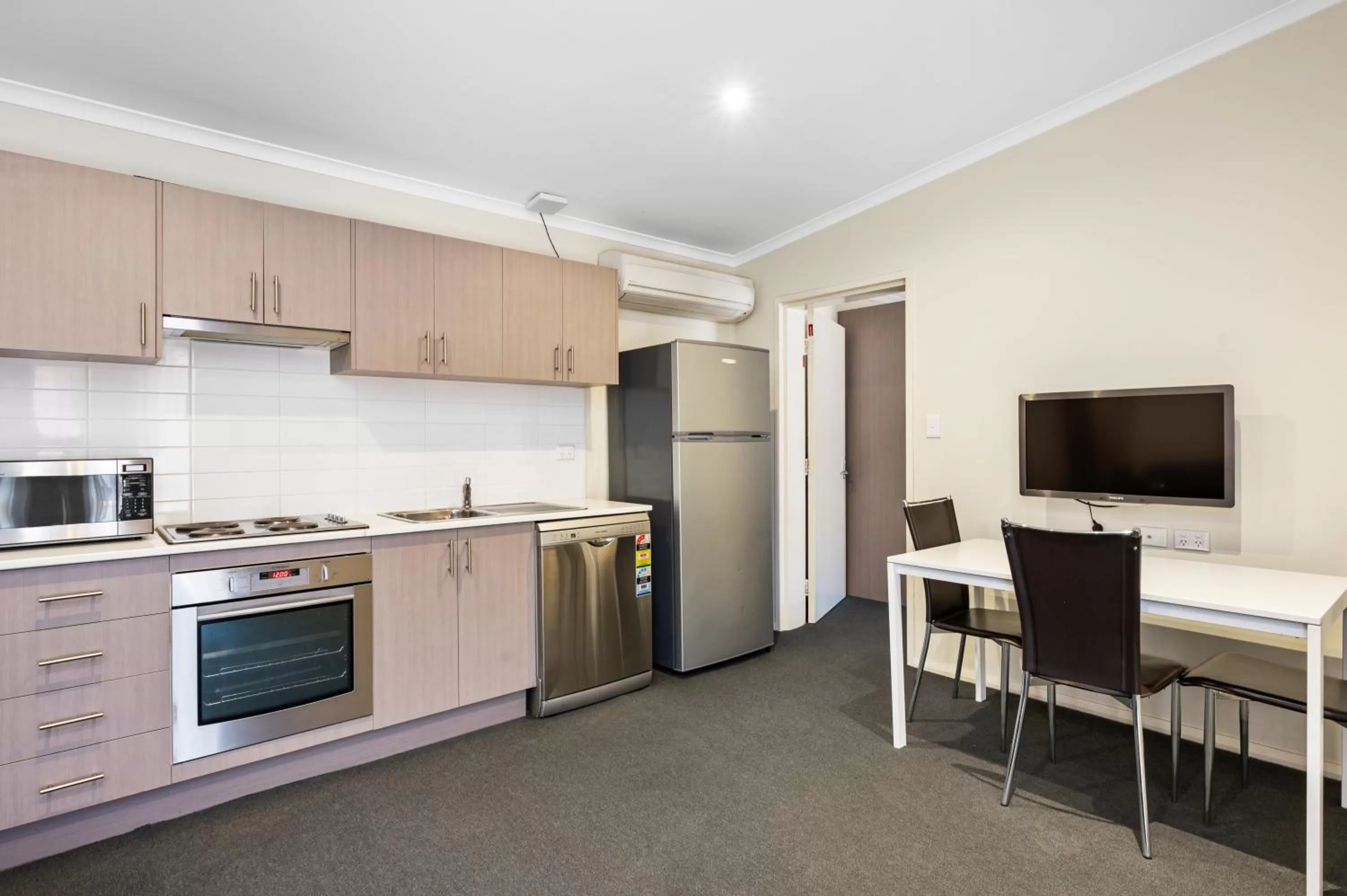 Business Suite in The View On Hannans Kalgoorlie