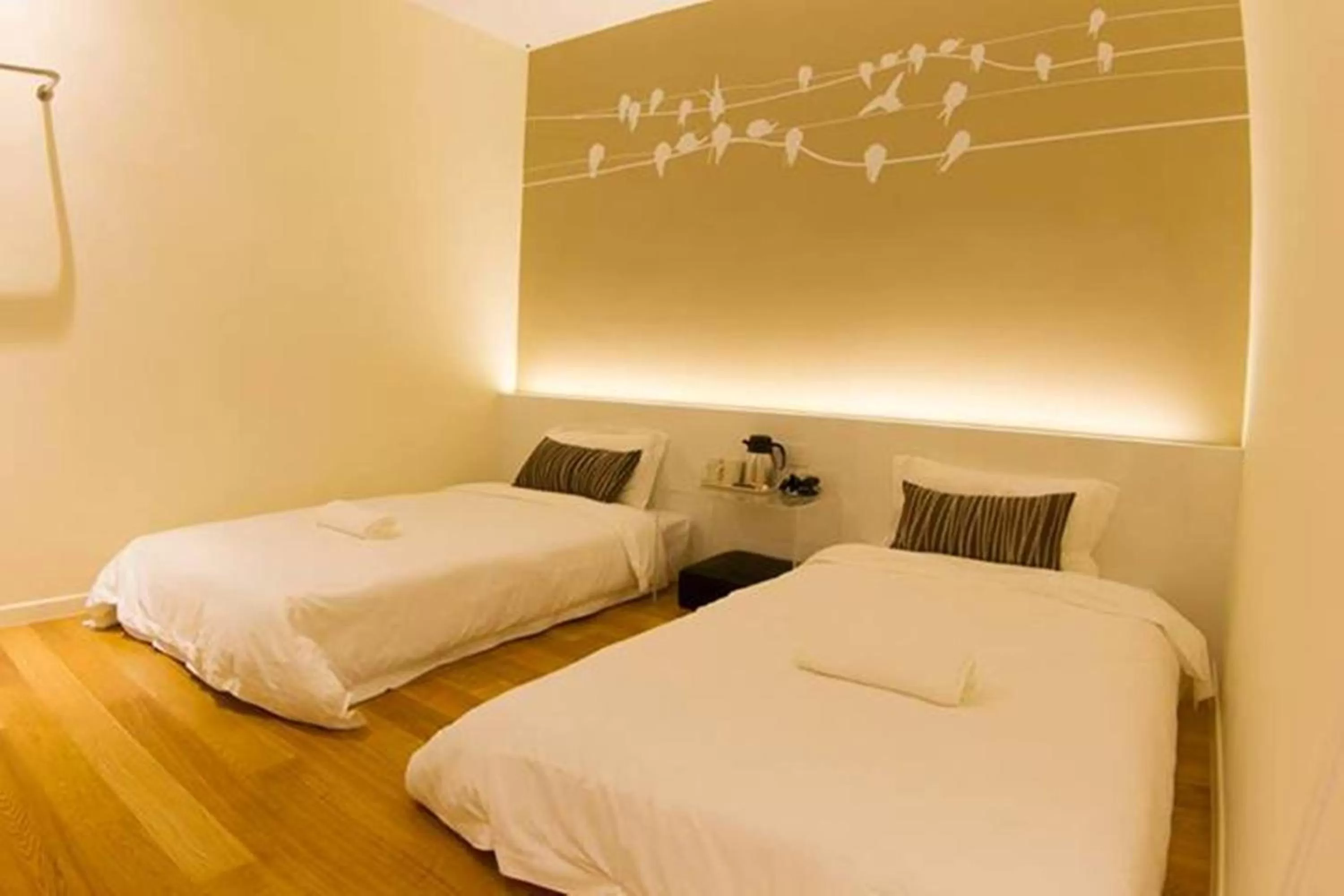 Platform Twin Room  in Mood Hotel