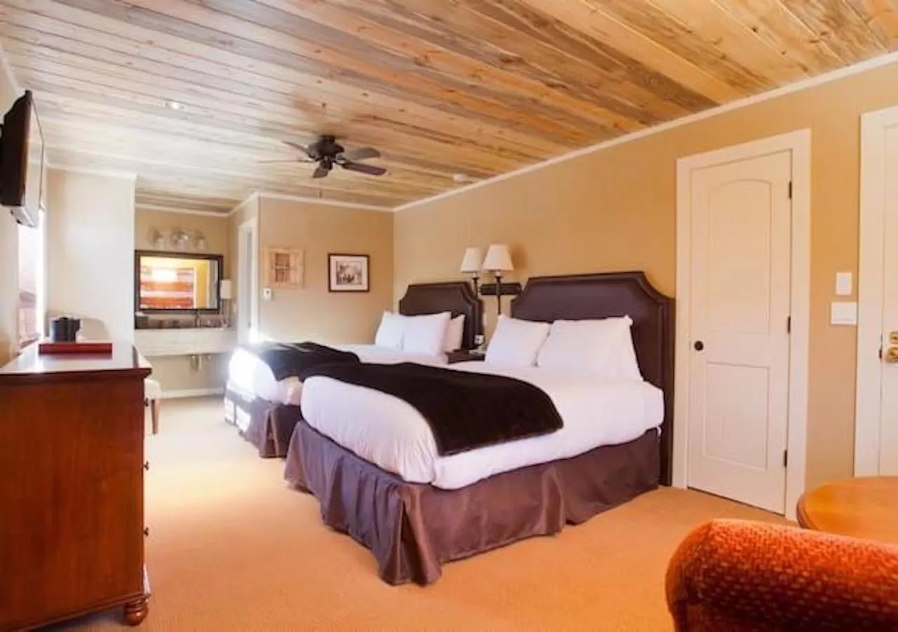 Queen Room with Two Queen Beds in Nordic Inn