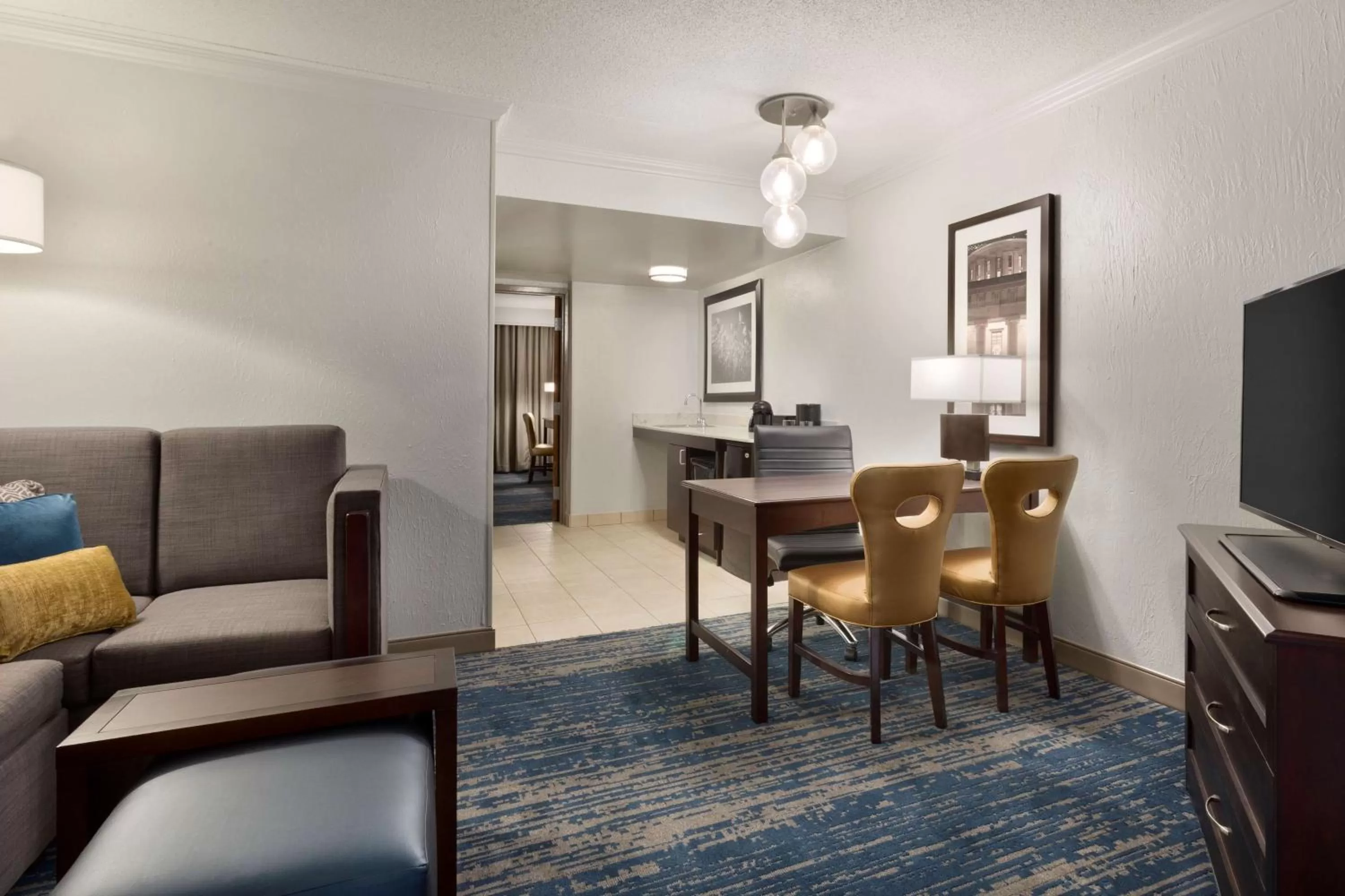 Suite with Two Double Beds and Roll-In Shower - Mobility and Hearing Access/Non-Smoking in Embassy Suites by Hilton Columbus