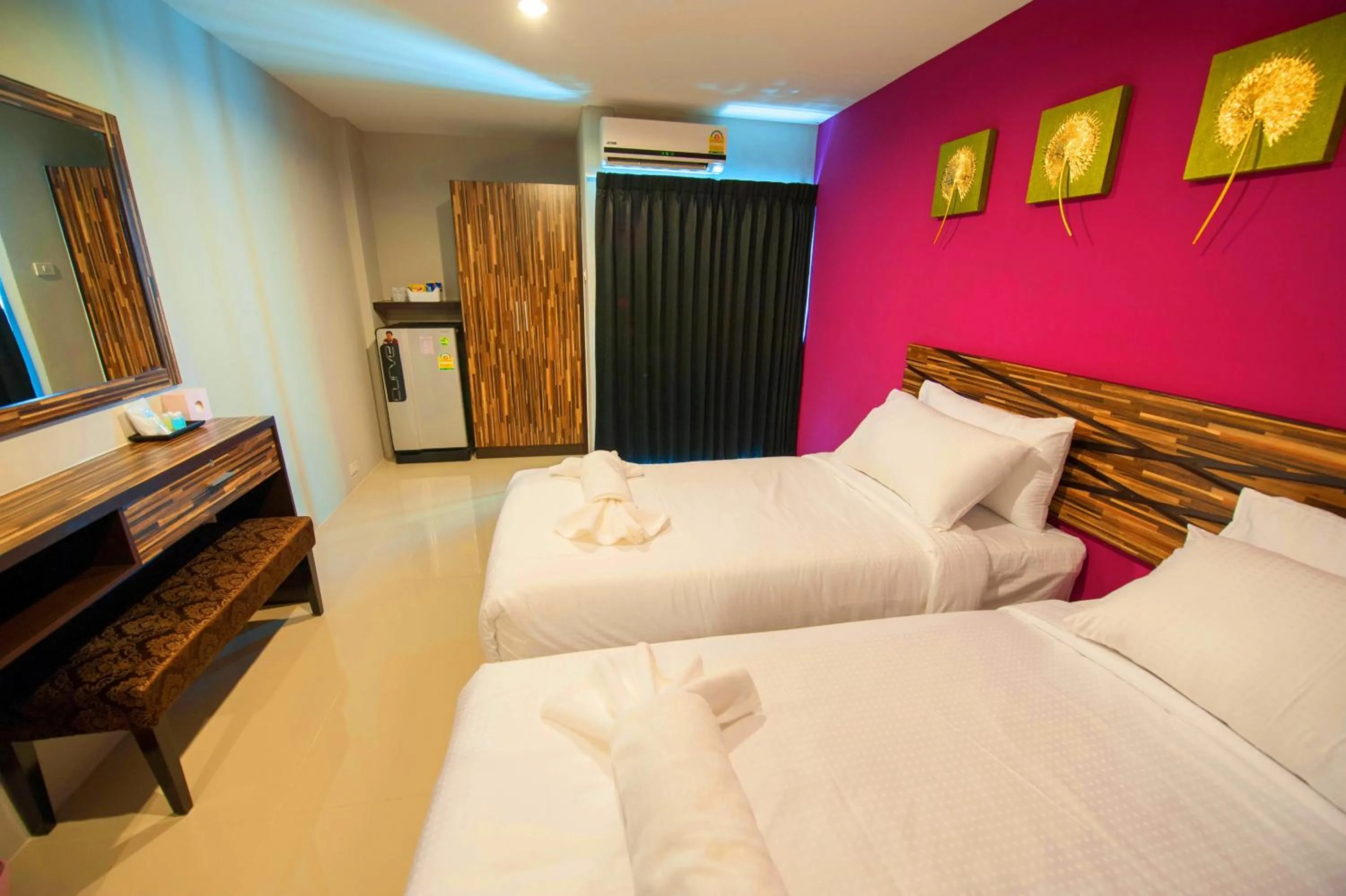 Special Offer - Superior Twin Room with Airport Transfer in Dwella Suvarnabhumi