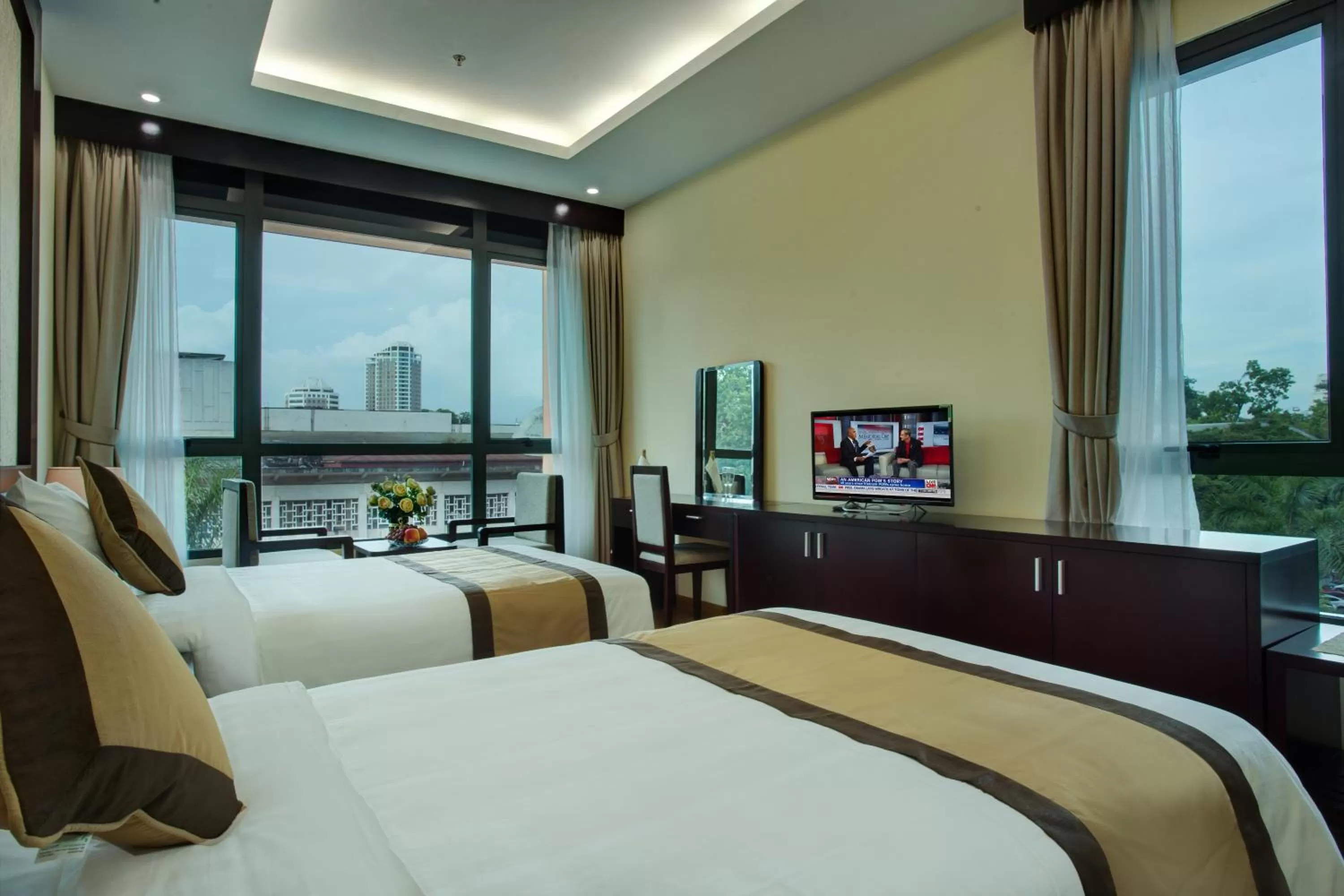 Superior Twin Room with City View in TQT Hotel