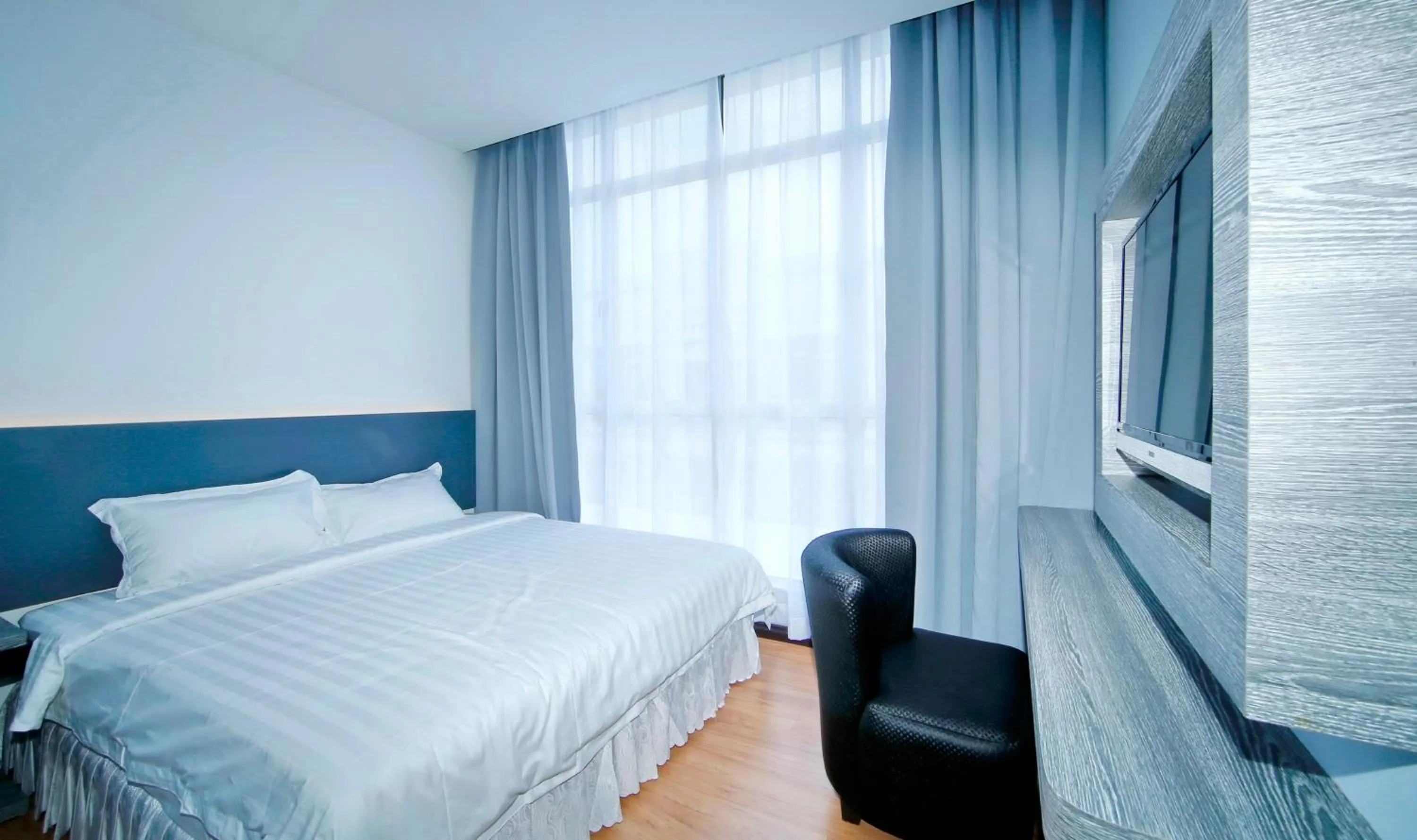 Deluxe King Room in My Dream Hotel