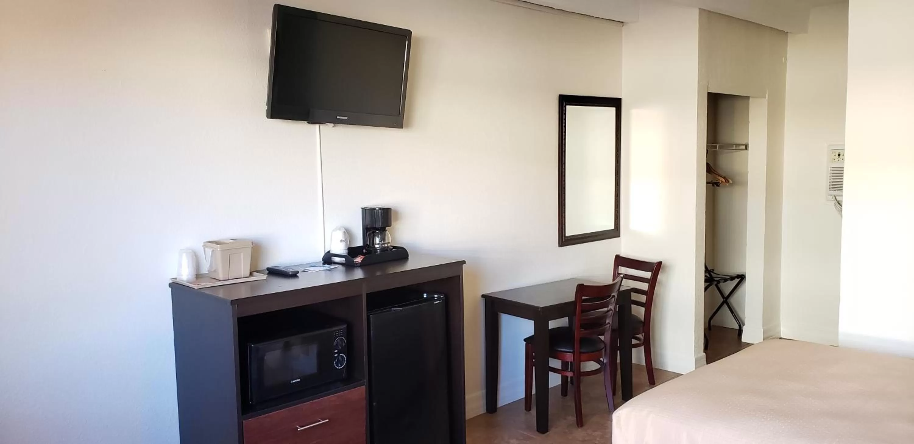 Double Room with Two Double Beds - Non-Smoking in Oceanfront Inn and Suites - Ormond