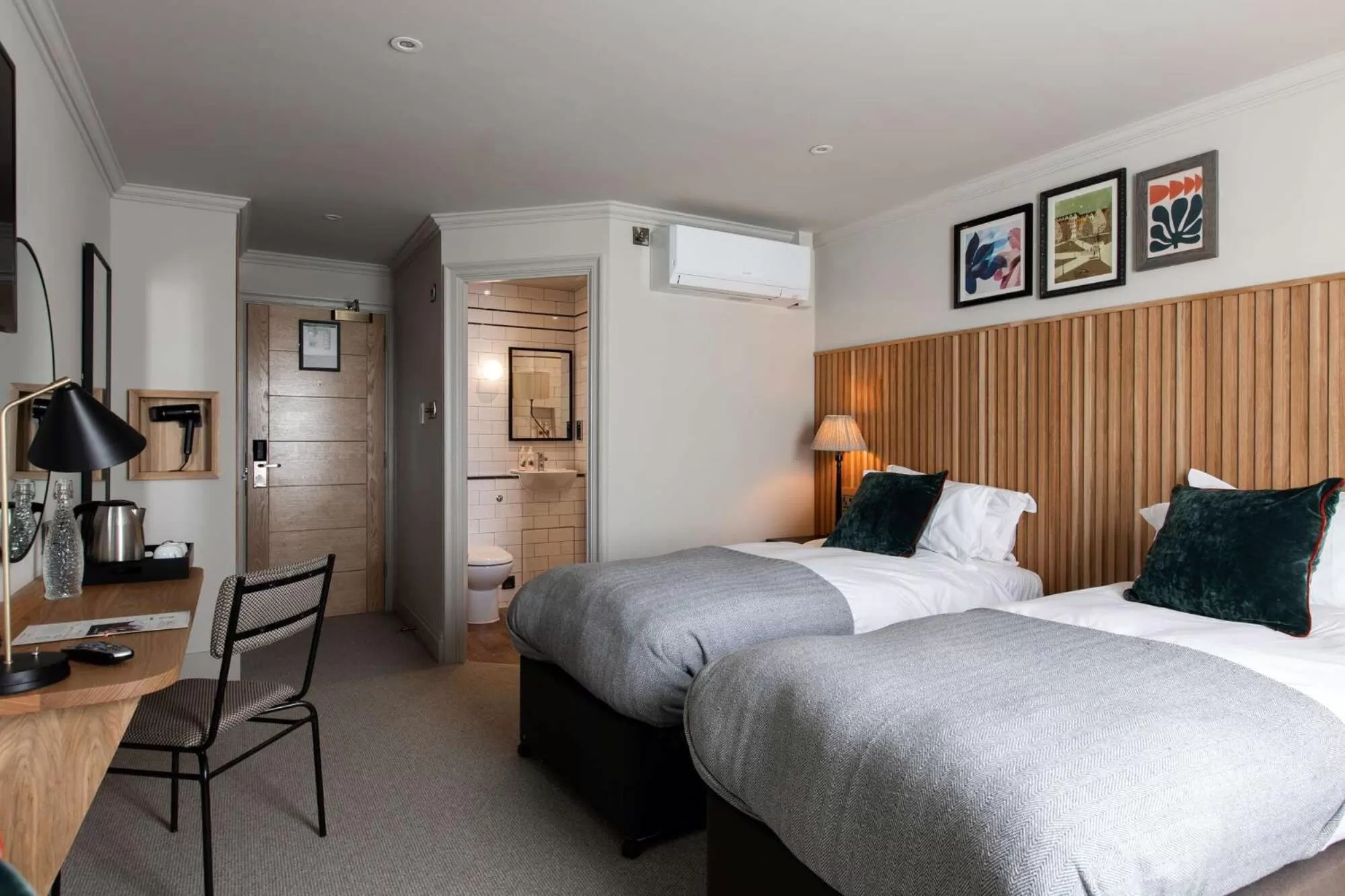 Superior Twin Room in The Park Hotel