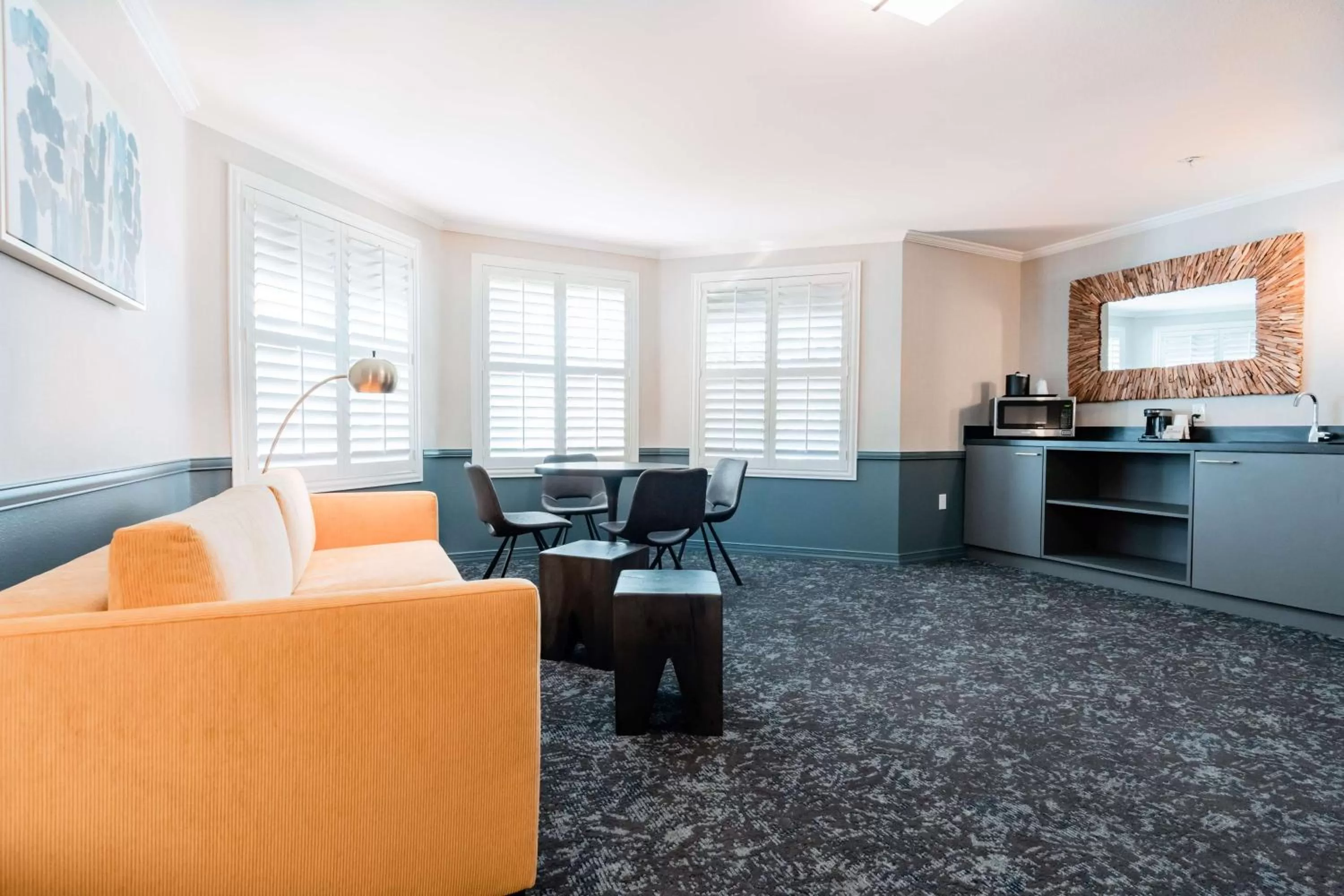 King Studio Suite in Hotel NoBo Cascade, Tapestry Collection by Hilton