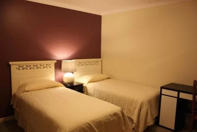 Twin Room with Private Bathroom in Arcadian Bed & Breakfast