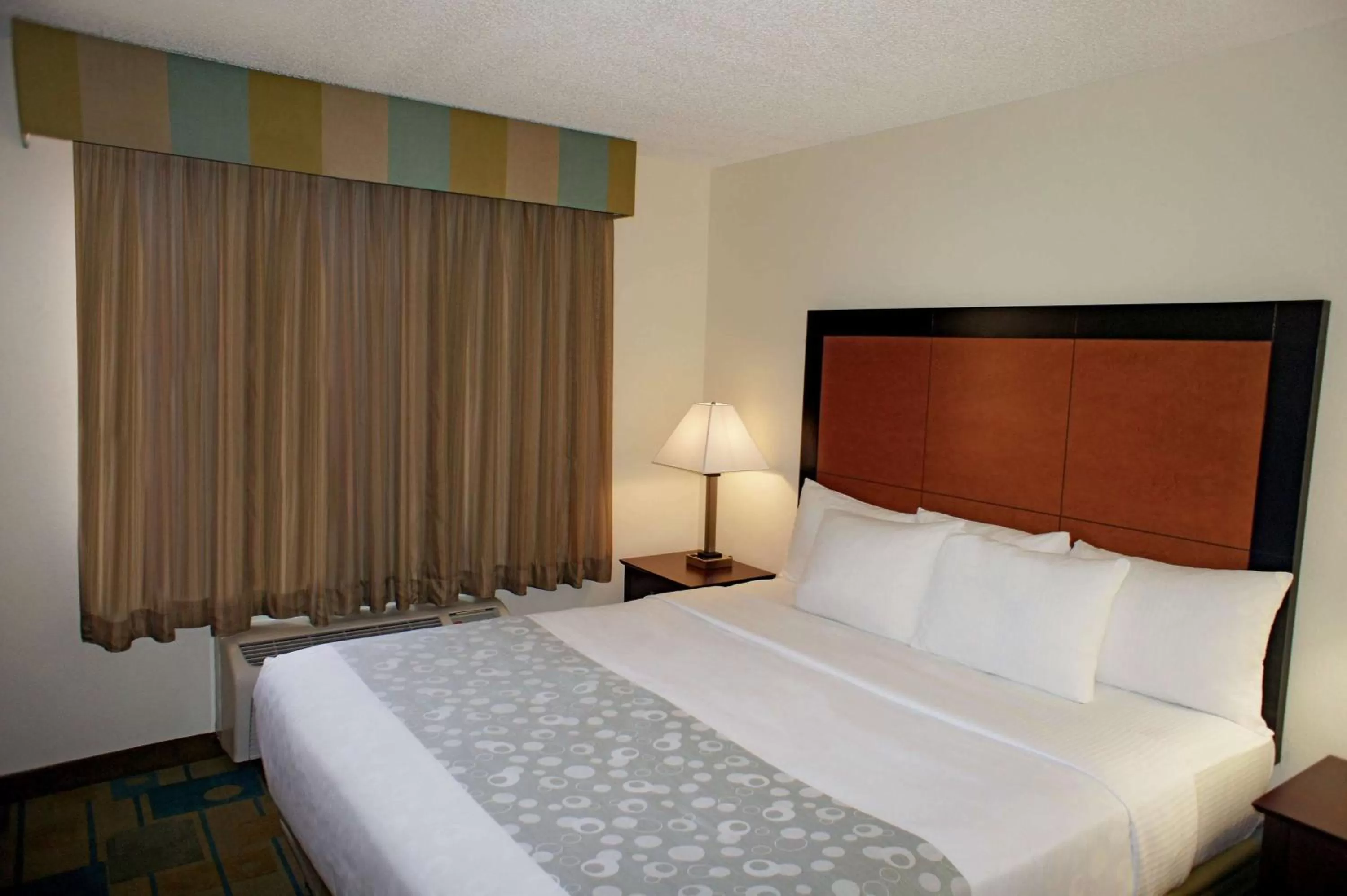 1 King Bed, One-Bedroom Apartment, Non-Smoking in La Quinta by Wyndham St. Pete-Clearwater Airport