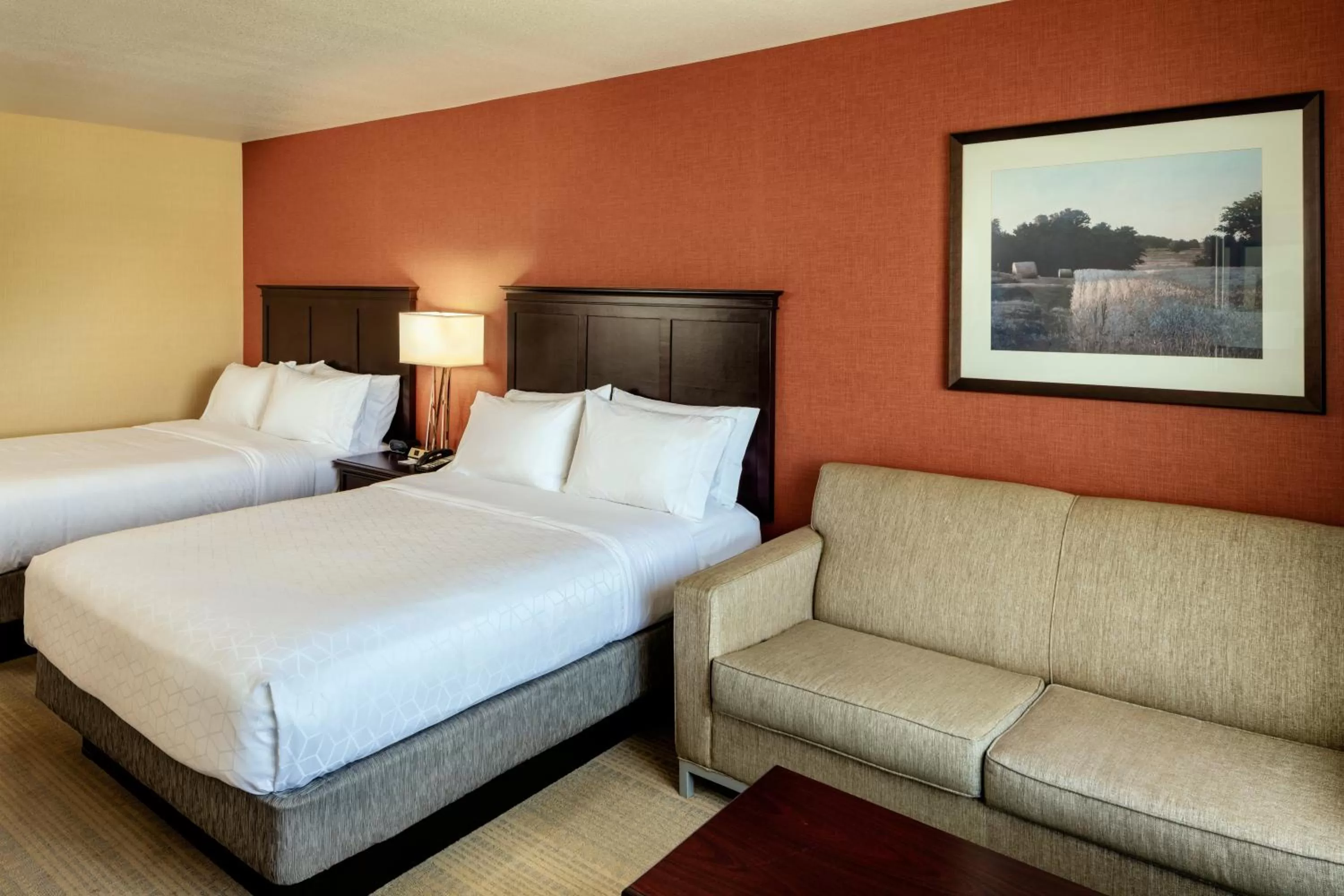 Deluxe Queen Room with Two Queen Beds in Hampton Inn Pullman