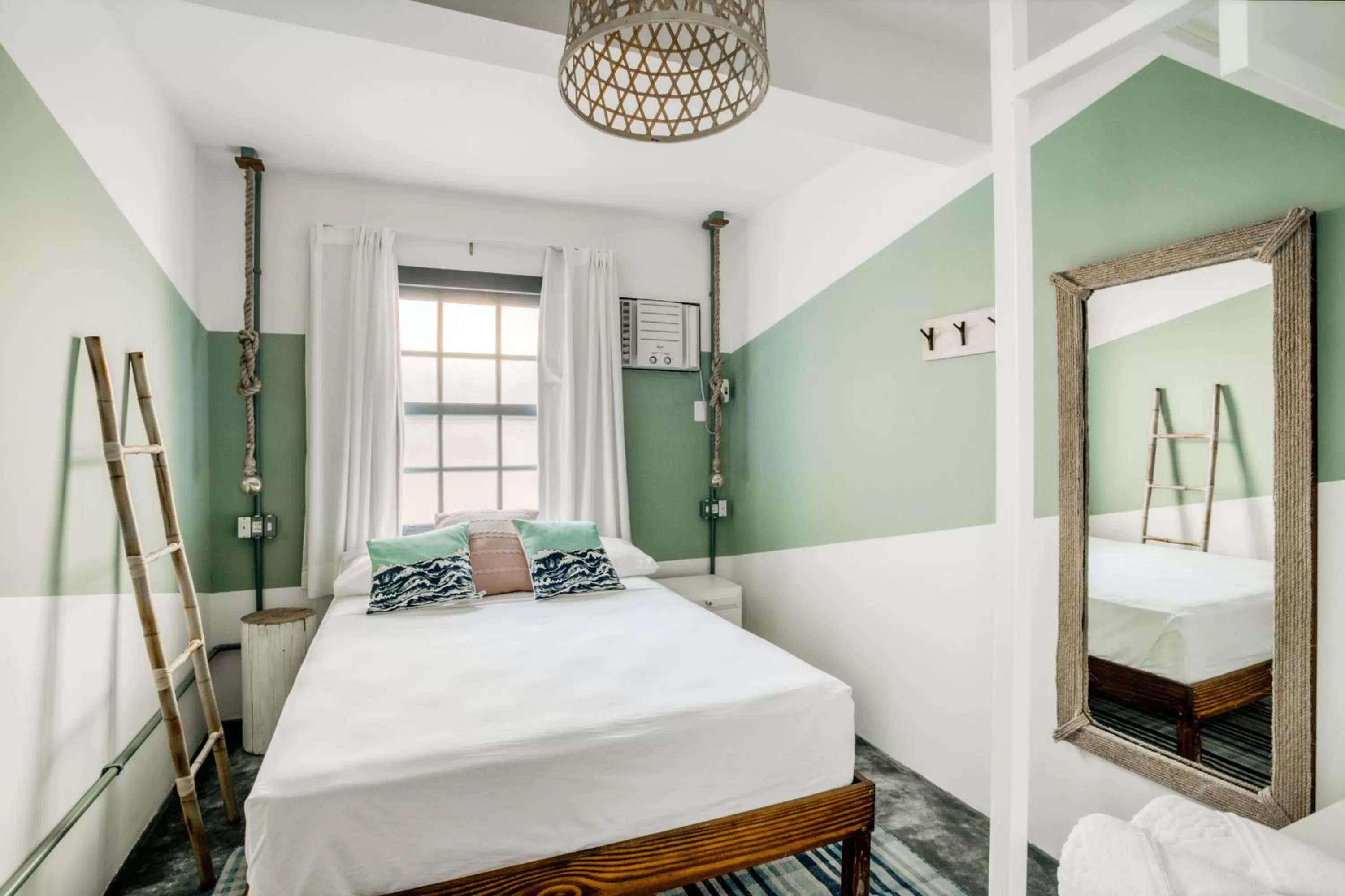 Small Room Shared Bathroom  in Selina Floripa