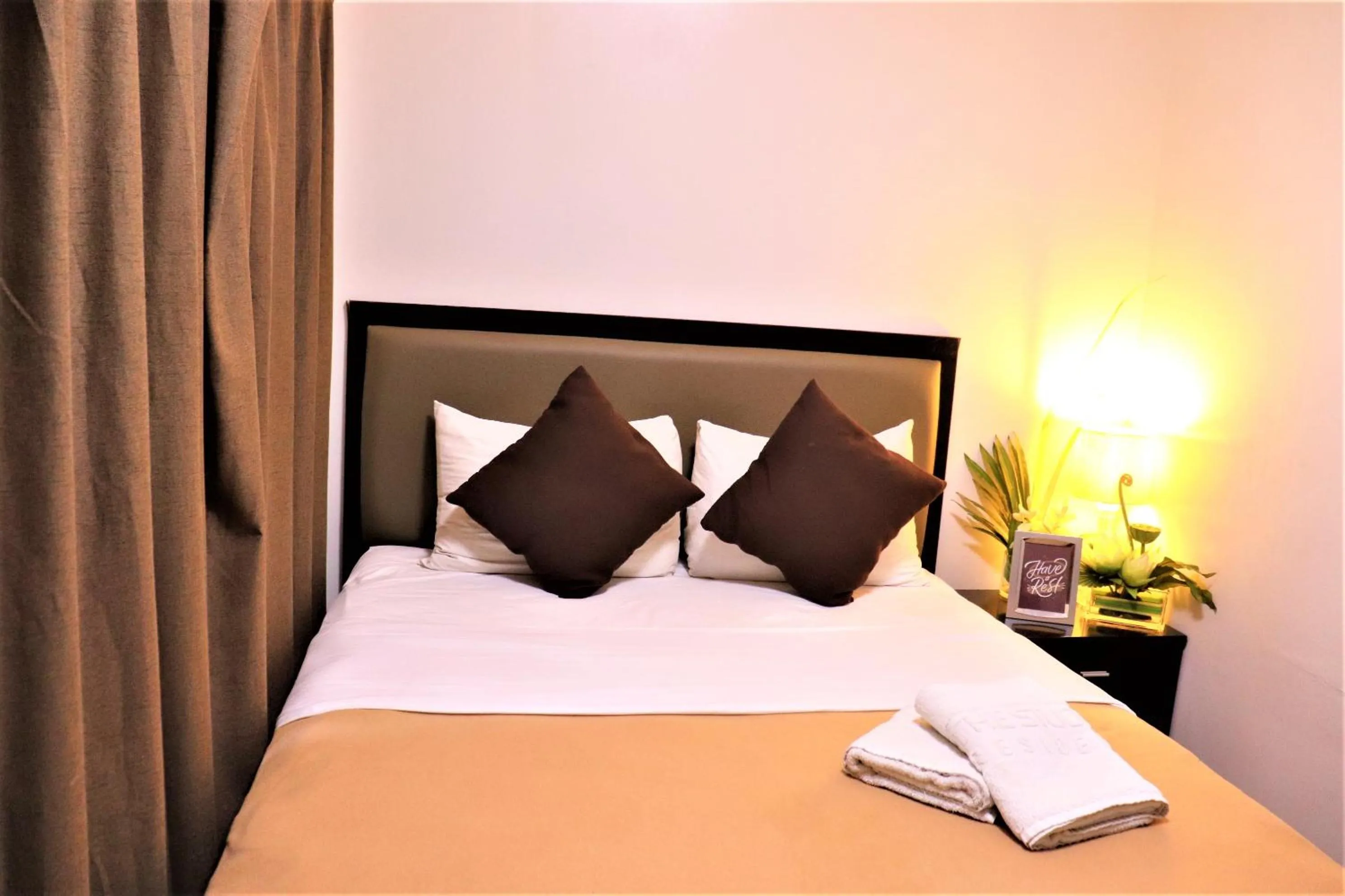 One-Bedroom Junior Suite in The Studio 18 Residences