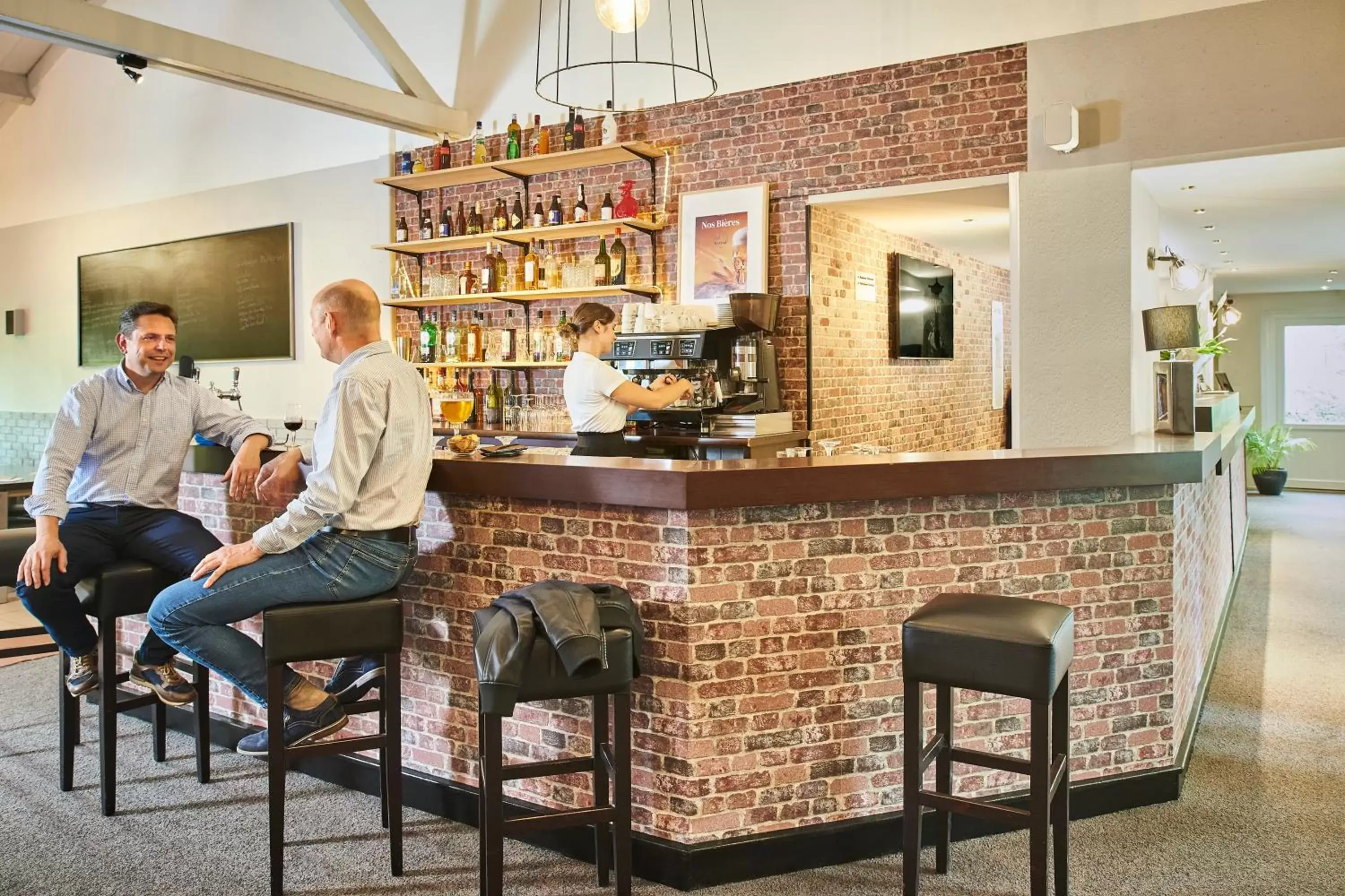 Kyriad Lille Est - Villeneuve d'Ascq Kyriad Lille Est - Villeneuve d'Ascq