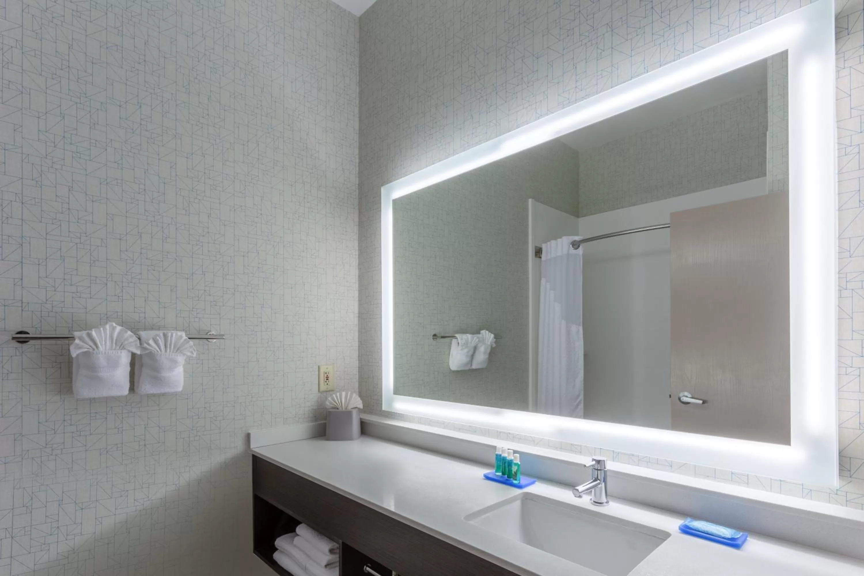 Standard Room with Two Queen Beds in Holiday Inn Express Columbus - Ohio Expo Center by IHG