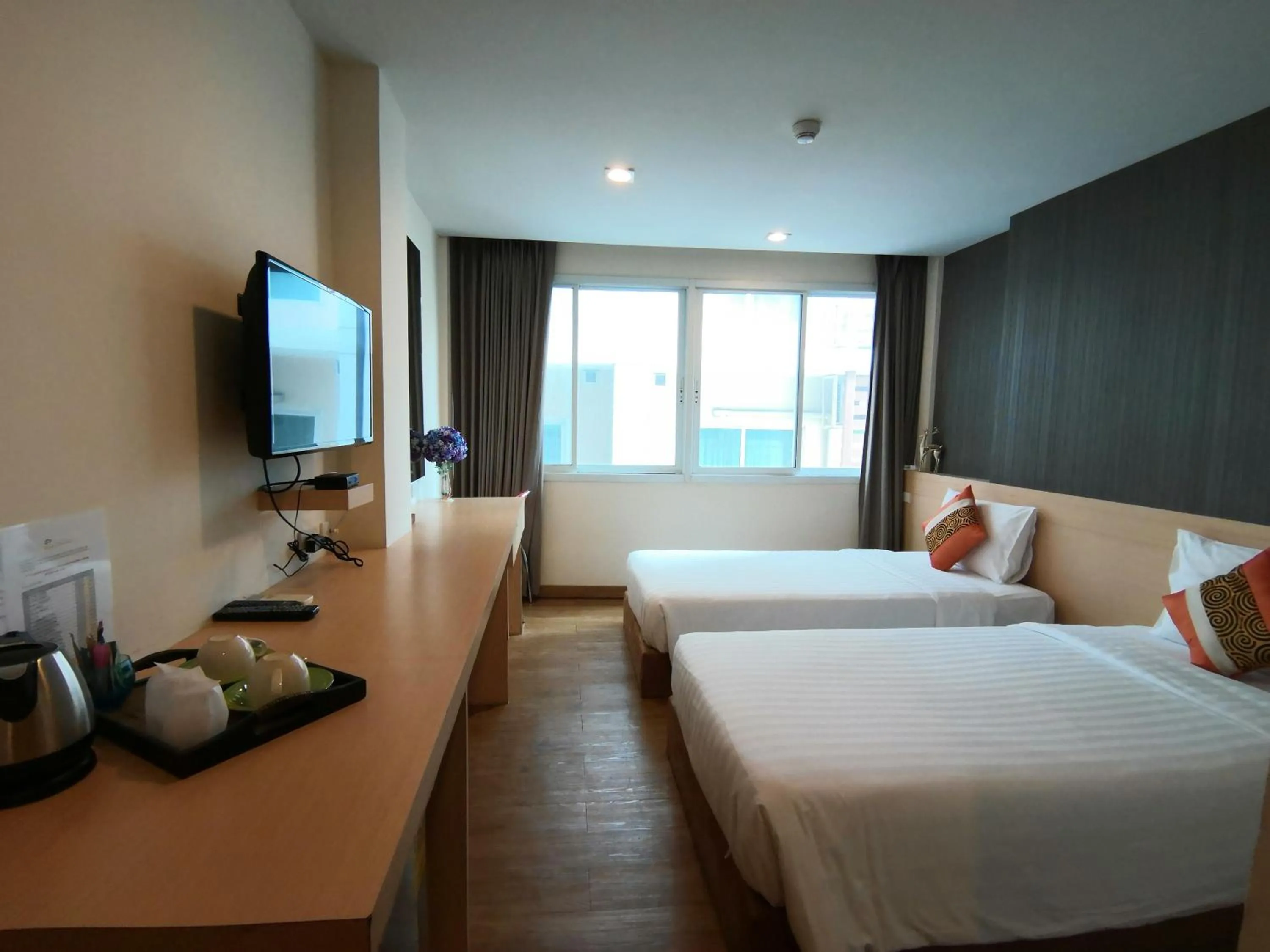 Superior Twin Room with City View in S3 Residence Park