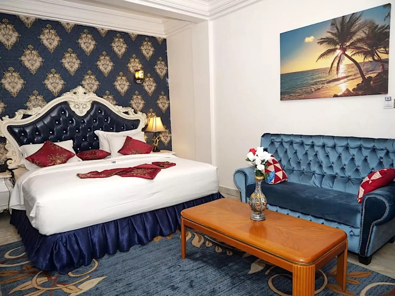 Deluxe King Room in Marriot Metropolitan Hotel