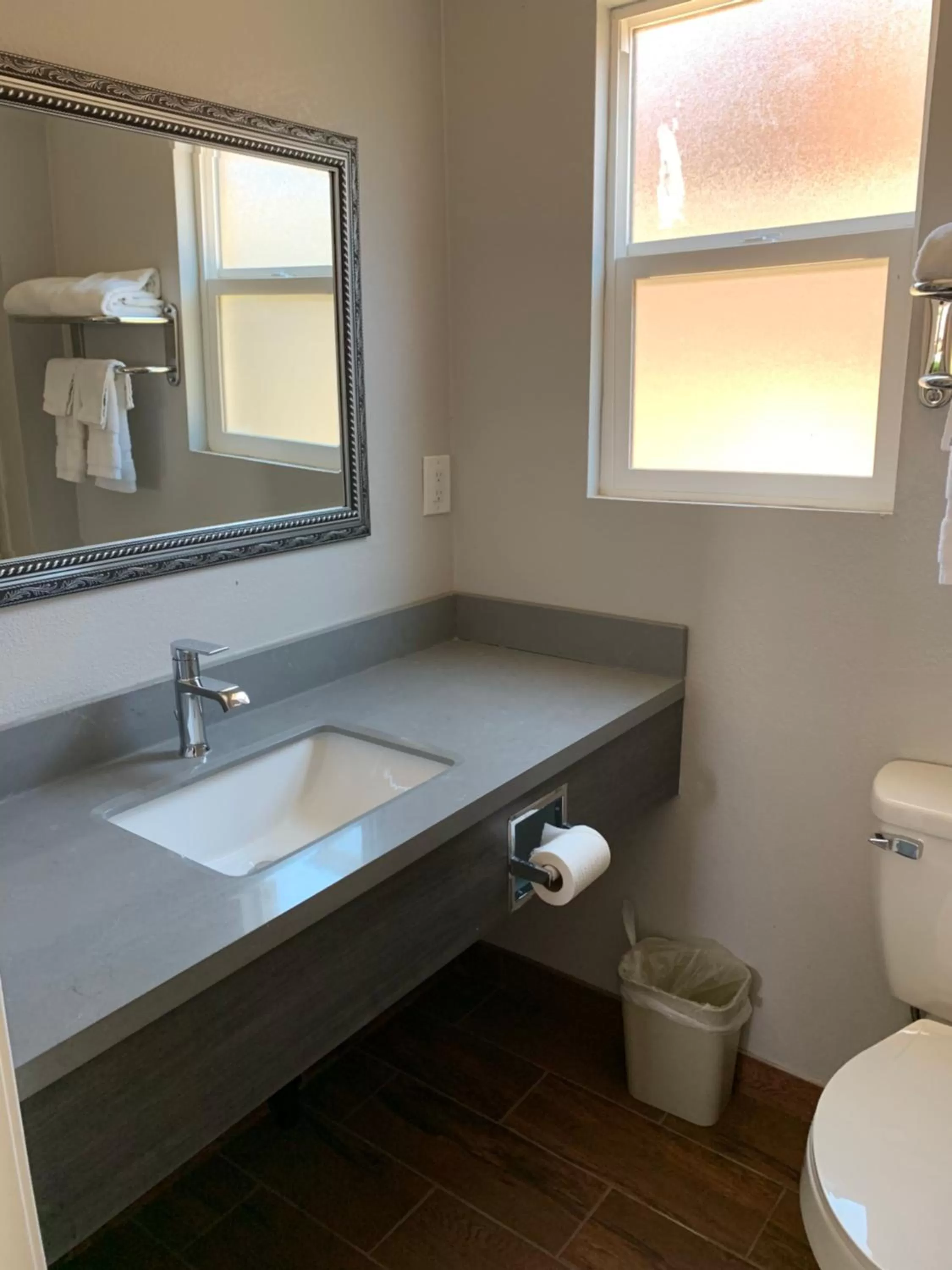 King Room - Non-Smoking in Bestway Inn