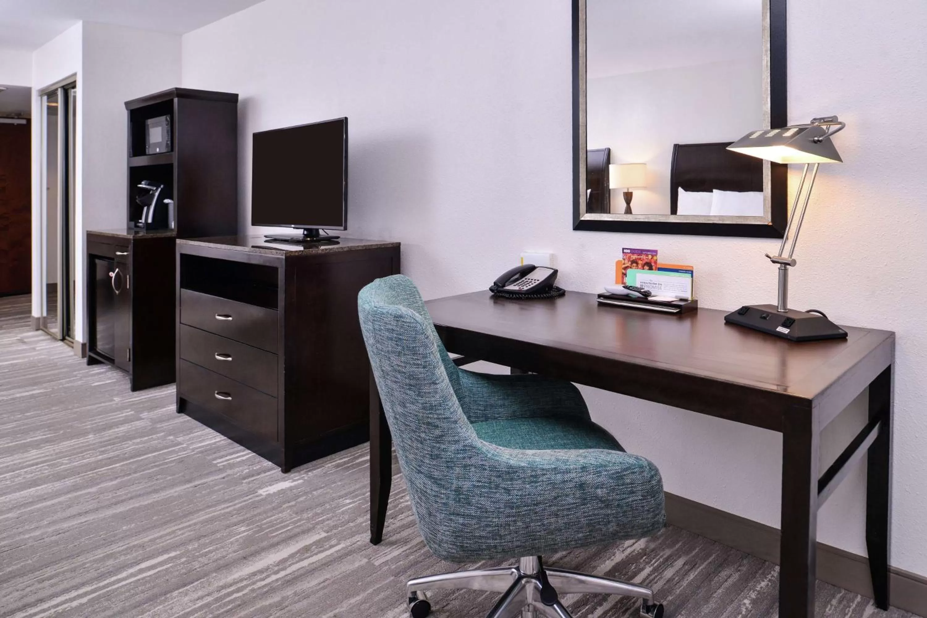 King Room - Hearing Accessible in Hilton Garden Inn Jacksonville Downtown Southbank