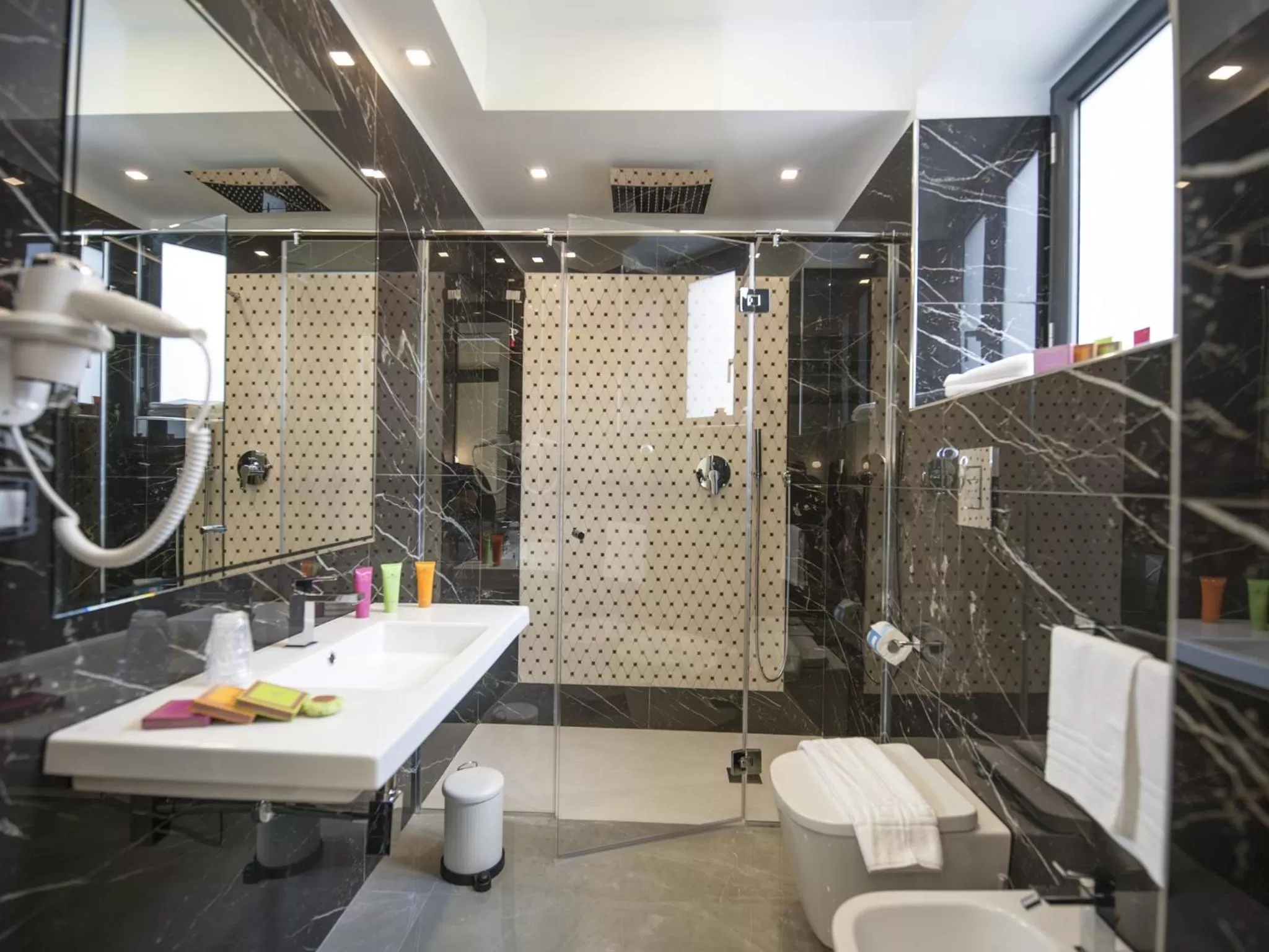 Superior Twin Room in Palazzo Firenze