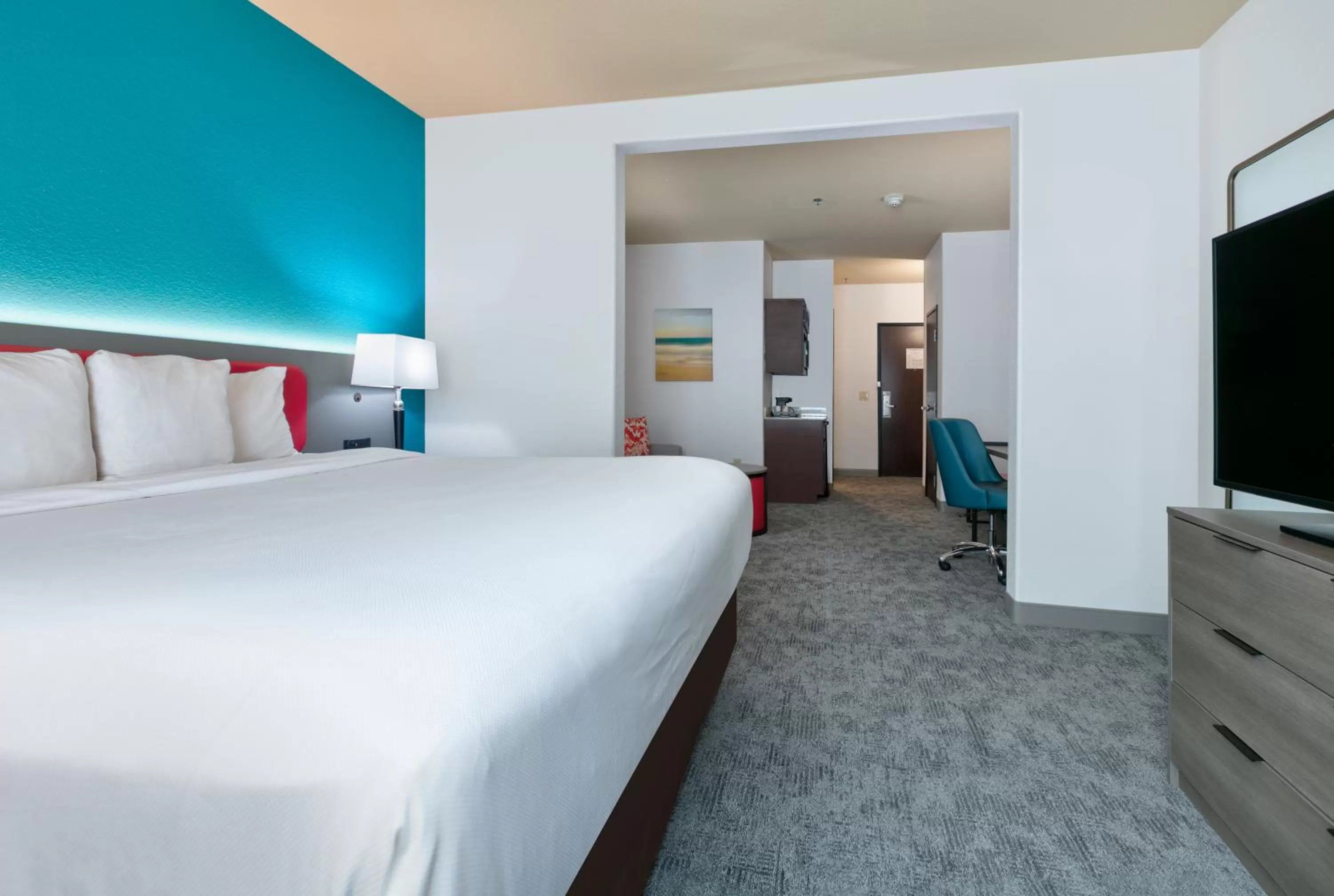 King Suite - Disability Access/Non-Smoking in Comfort Suites Arlington - Entertainment District