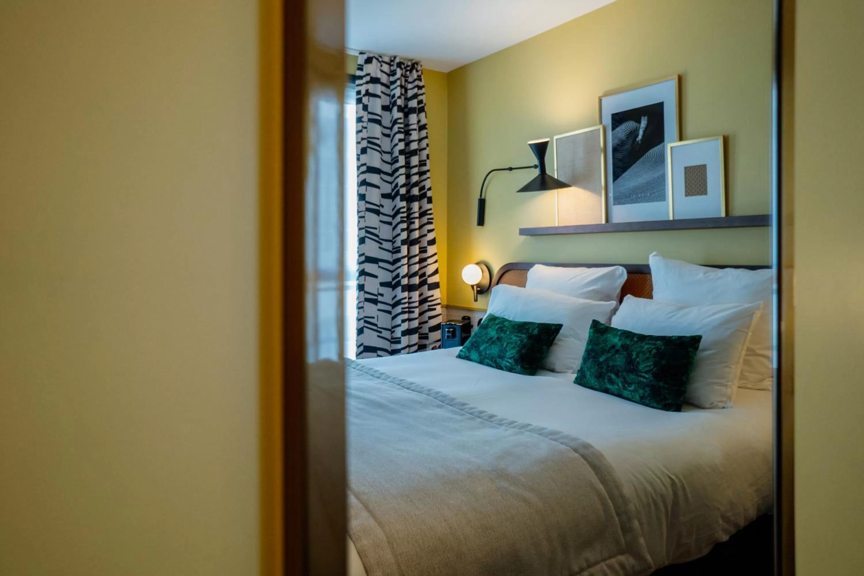 Large Single Room in Hôtel Riesner