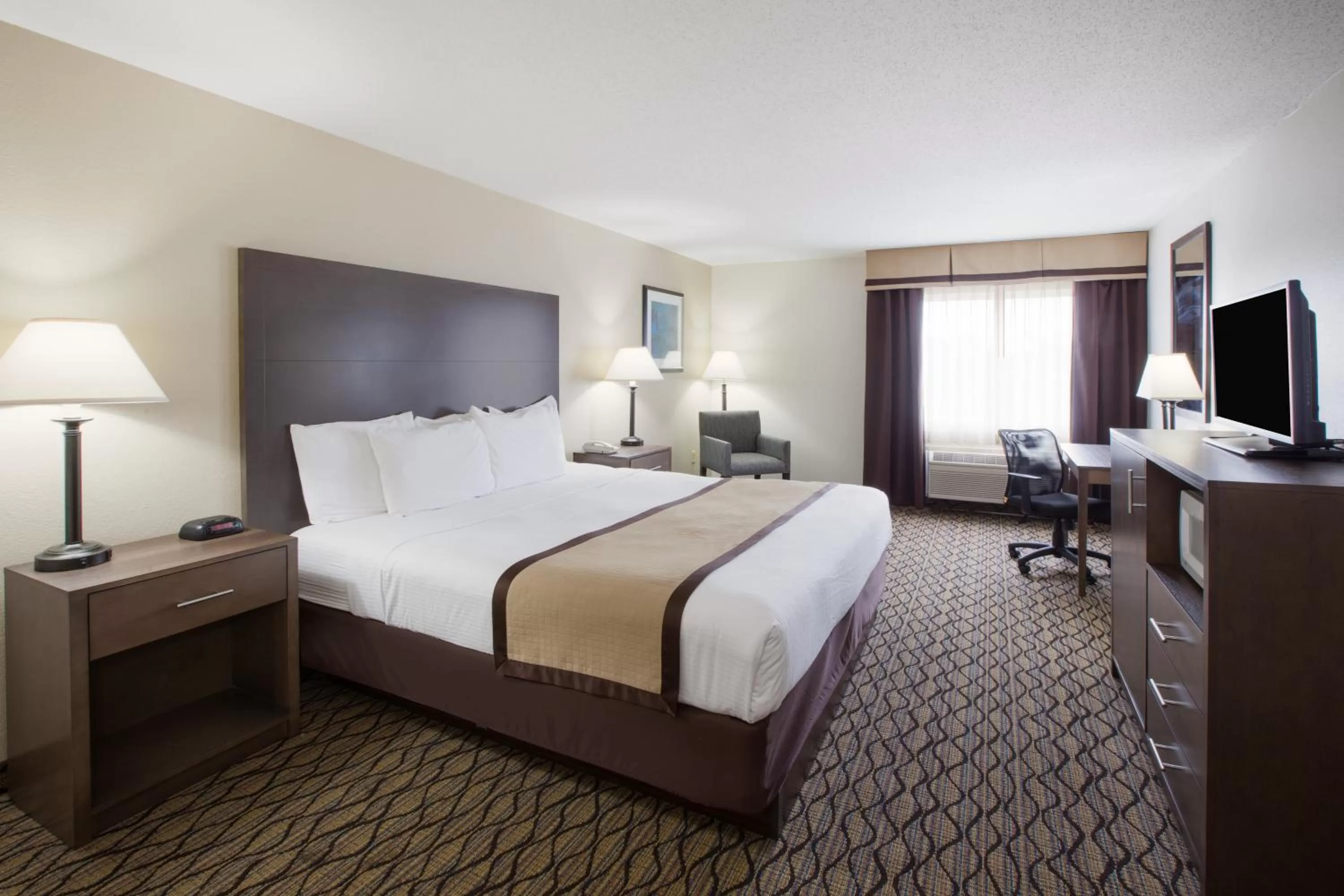 King Room - Disability Access/Non-Smoking in Baymont by Wyndham Auburn