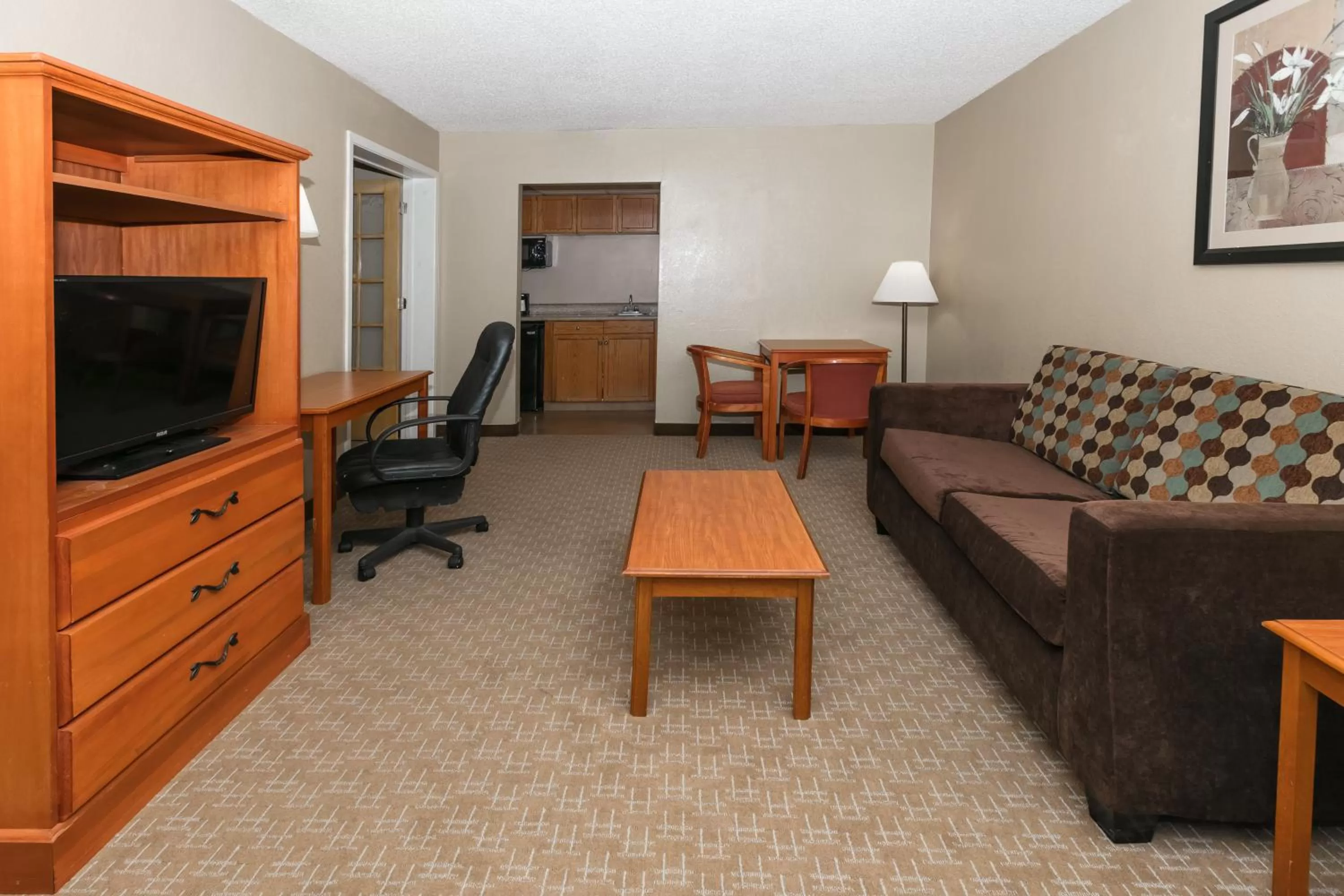 One-Bedroom Deluxe King Suite - Non-Smoking in Ramada by Wyndham Odessa Near University of Texas Permian