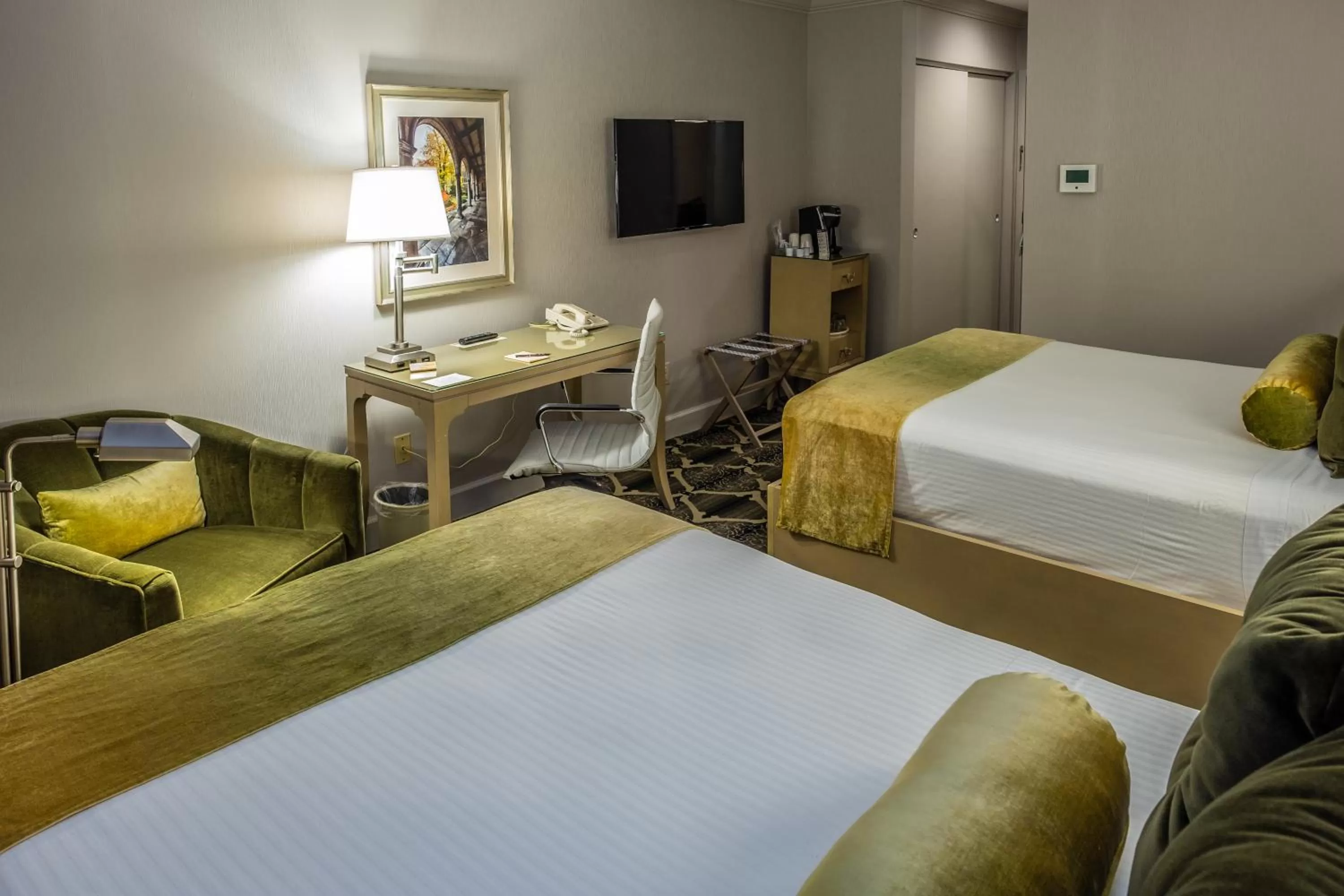 Double Room with Two Double Beds in Bell Tower Hotel