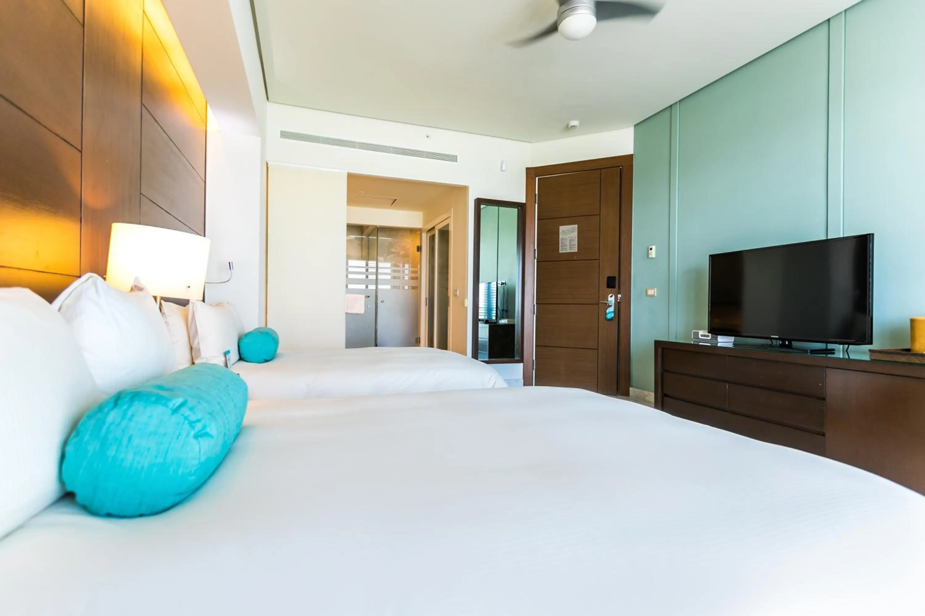 Club 89 Double Bed Resort View in Palacio Mundo Imperial Riviera Diamante Acapulco