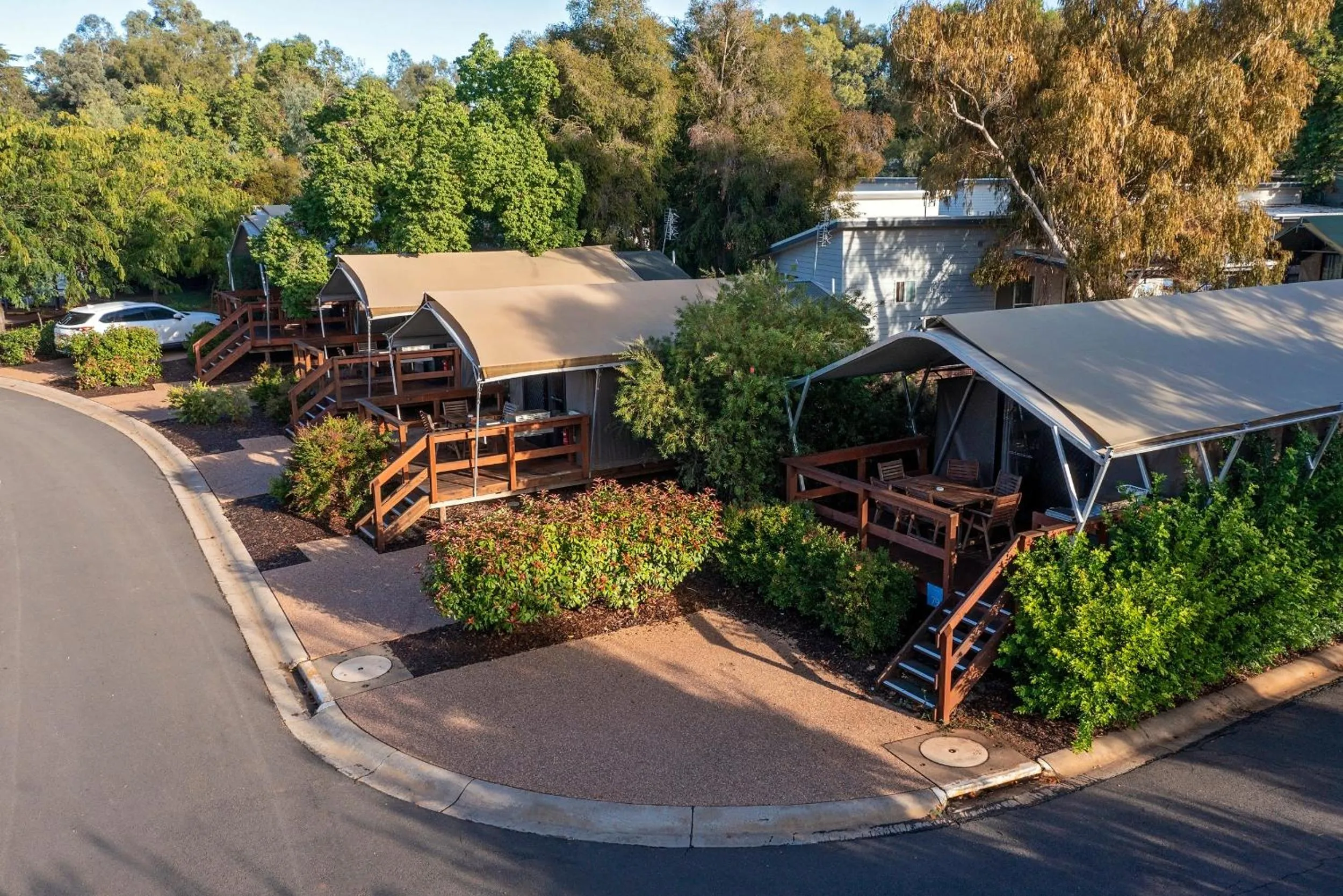 Deluxe Safari Tent - sleeps 2 in Discovery Parks - Dubbo