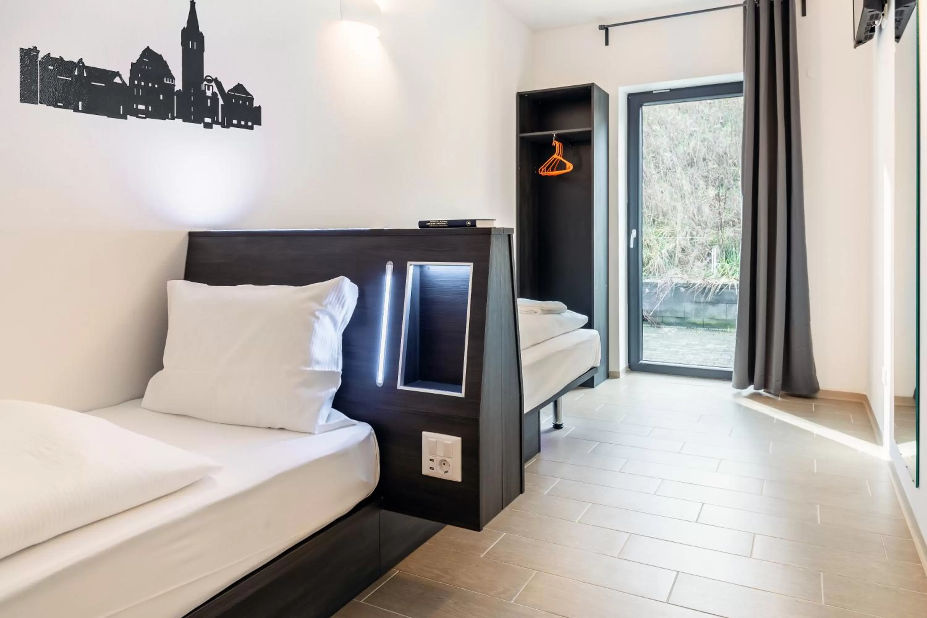 Standard Twin Room in Augustus Hotel Bernkastel - Comfortable Budget Hotel