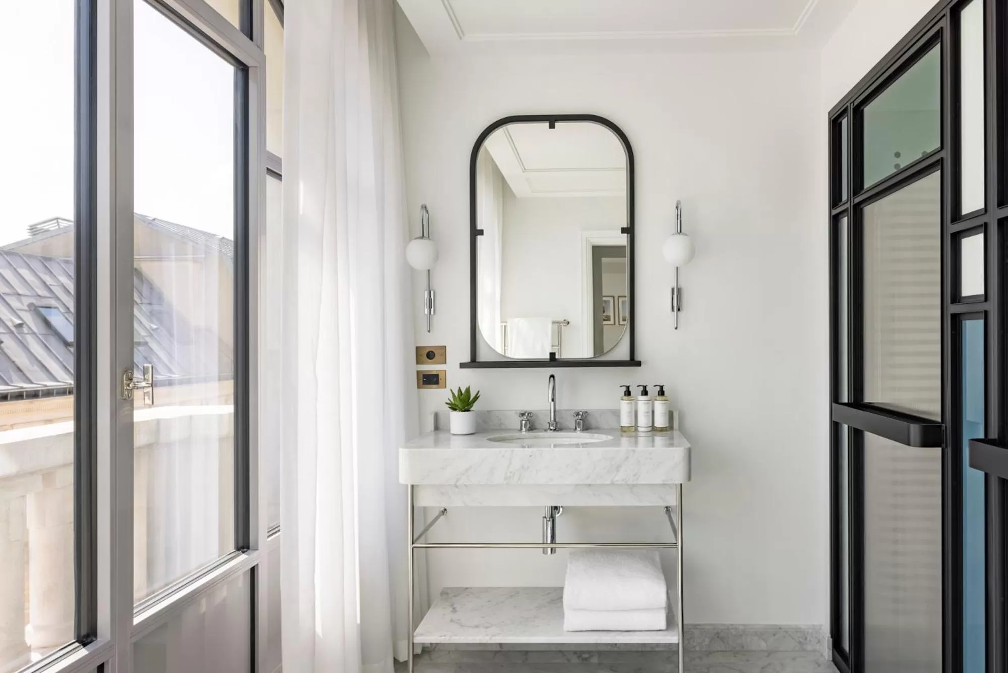 Premium King Room with Balcony and Opera View in Kimpton - St Honoré Paris by IHG