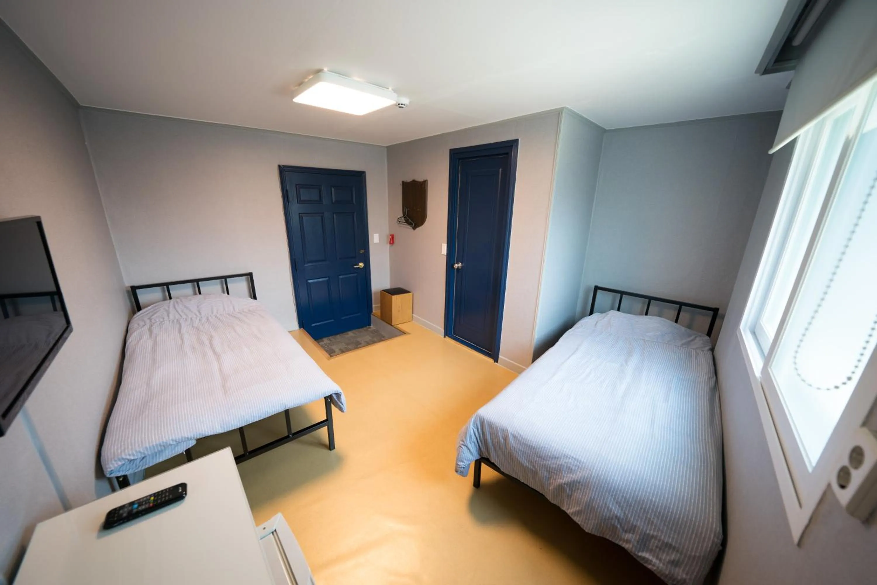 Budget Twin Room in Beewon Guesthouse