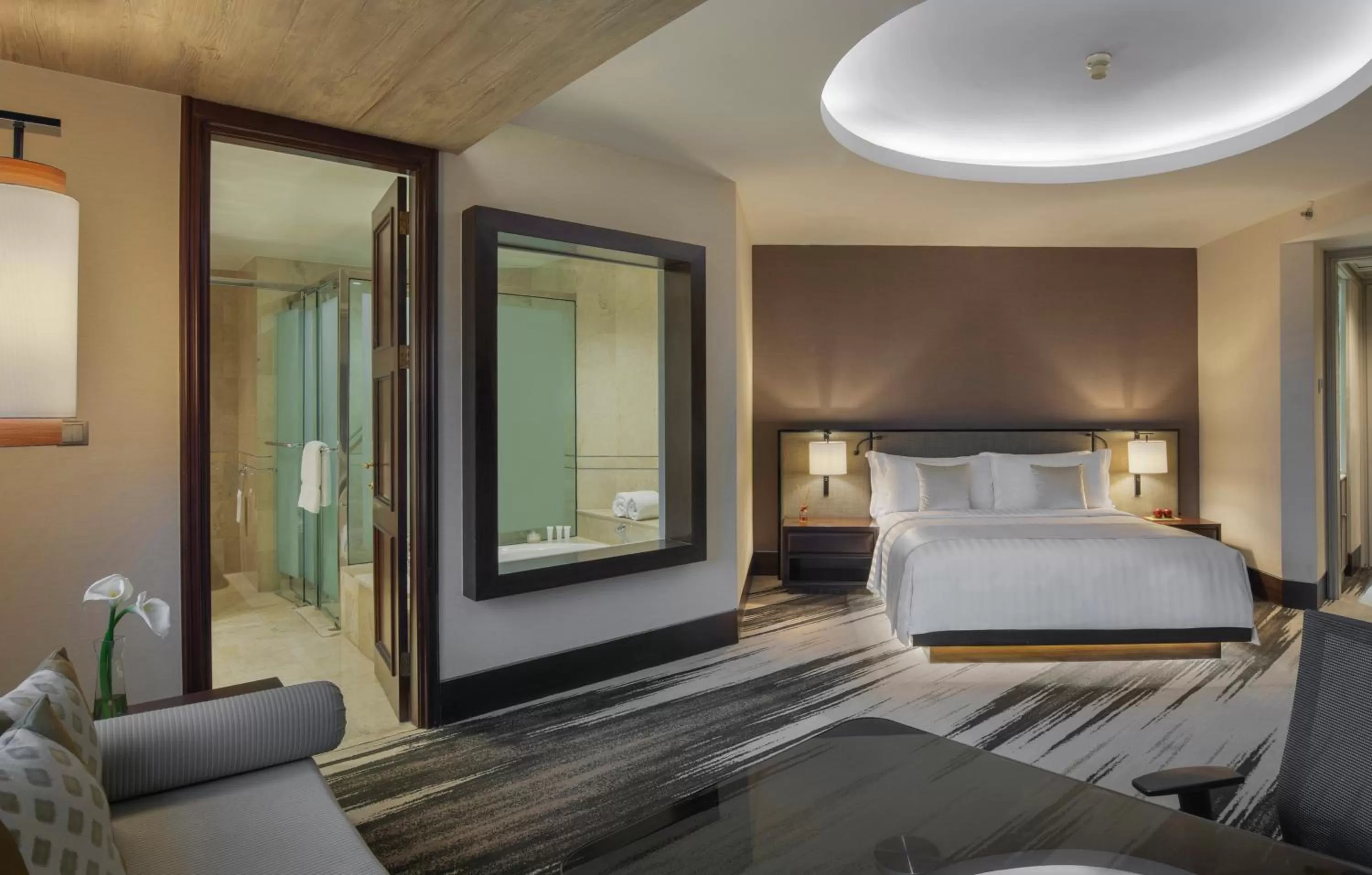Red Level 3 Bedroom Interconnecting Suite in Gran Melia Jakarta