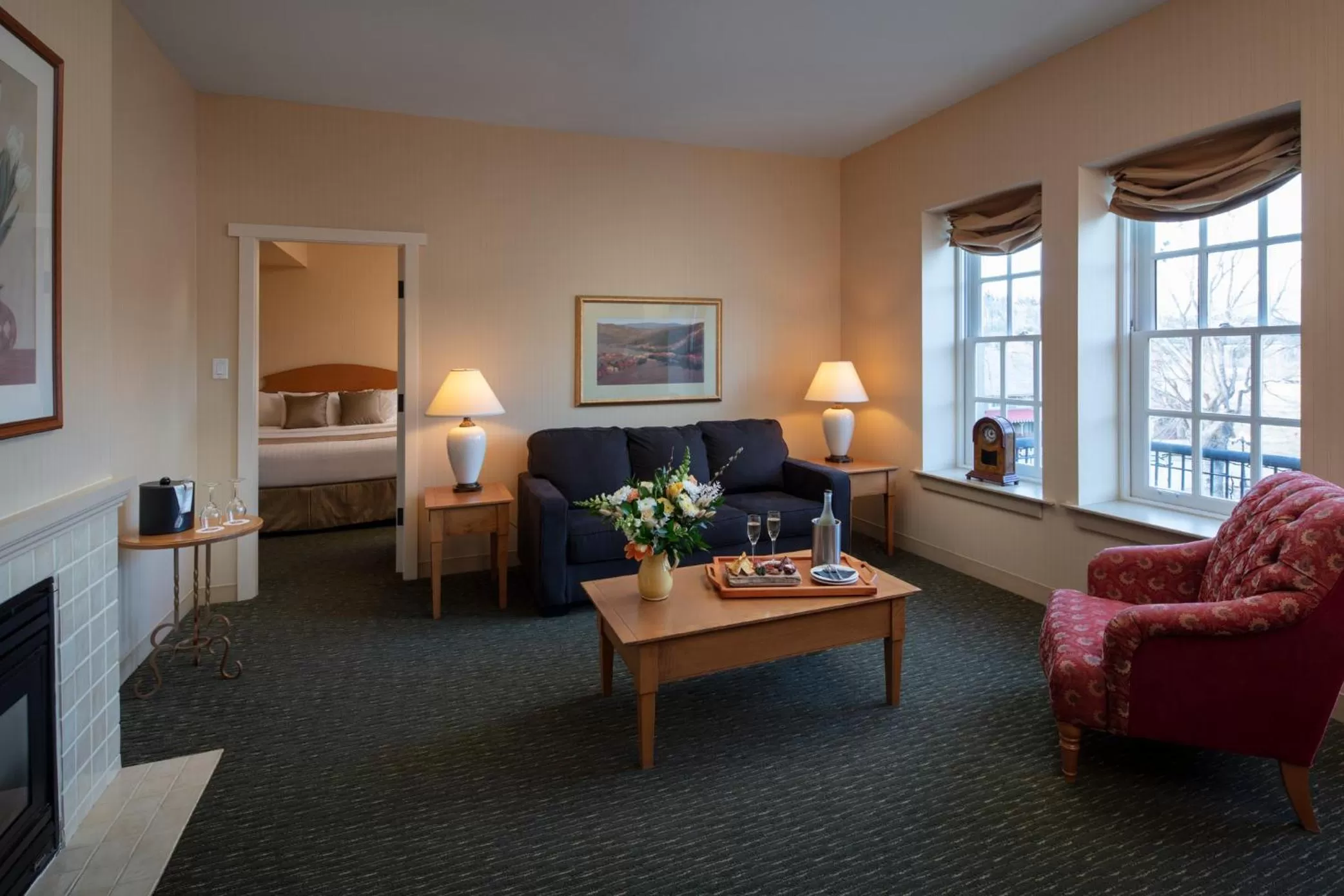 Deluxe King Suite in St. Eugene Golf Resort & Casino