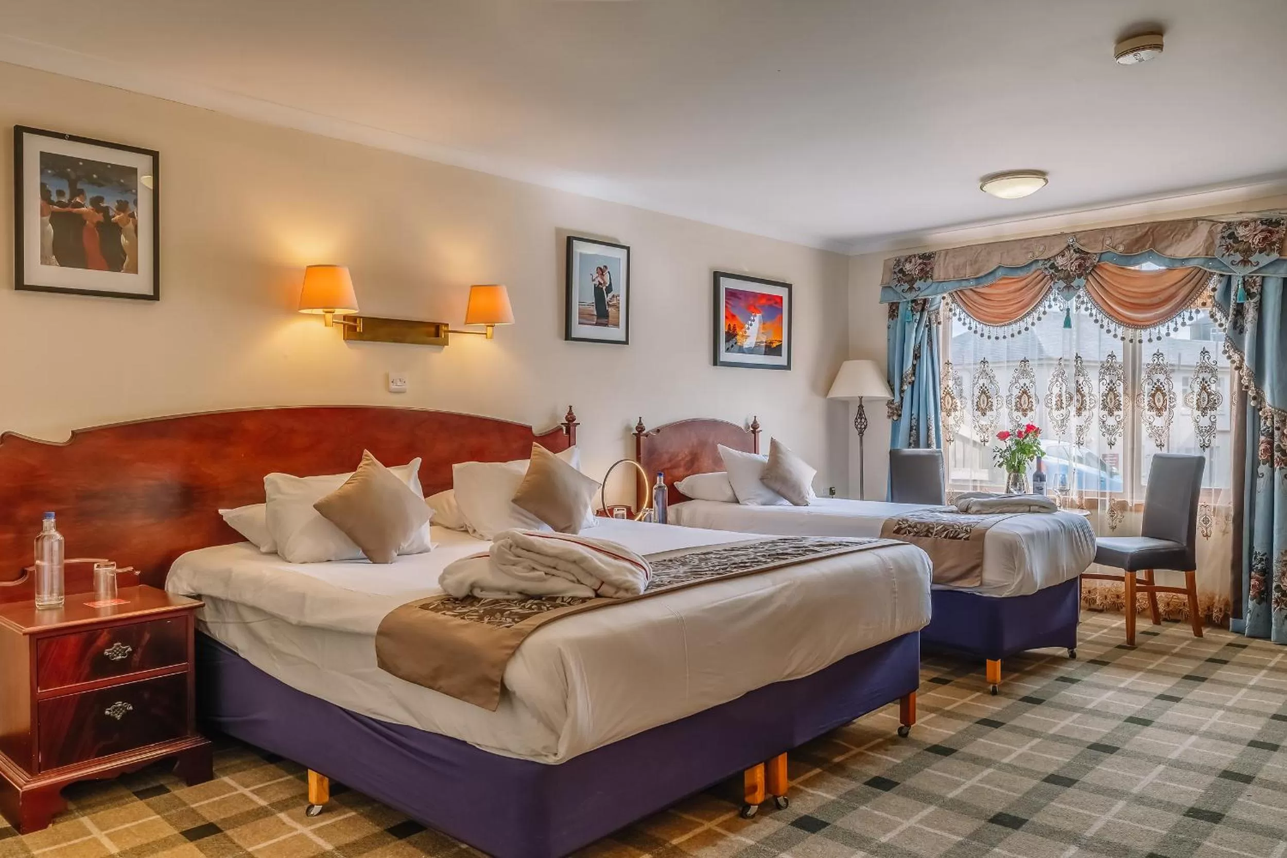 Family Room in Muthu Alexandra Hotel