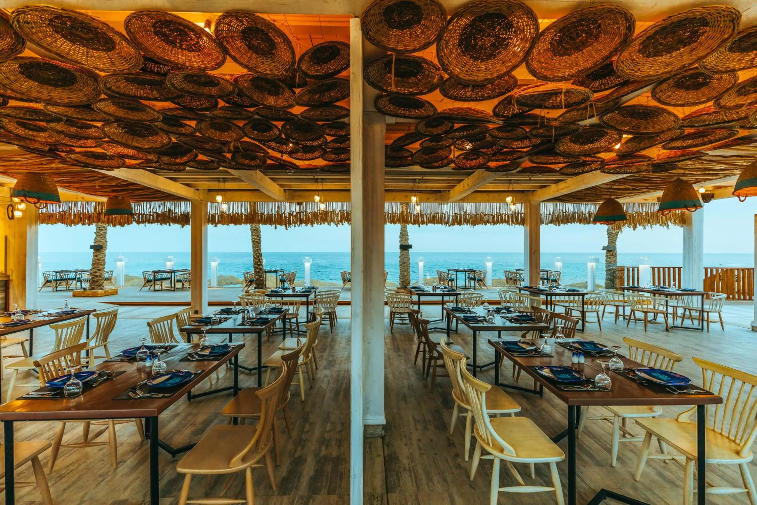 Restaurant/places to eat in Sunrise Diamond Beach Resort -Grand Select