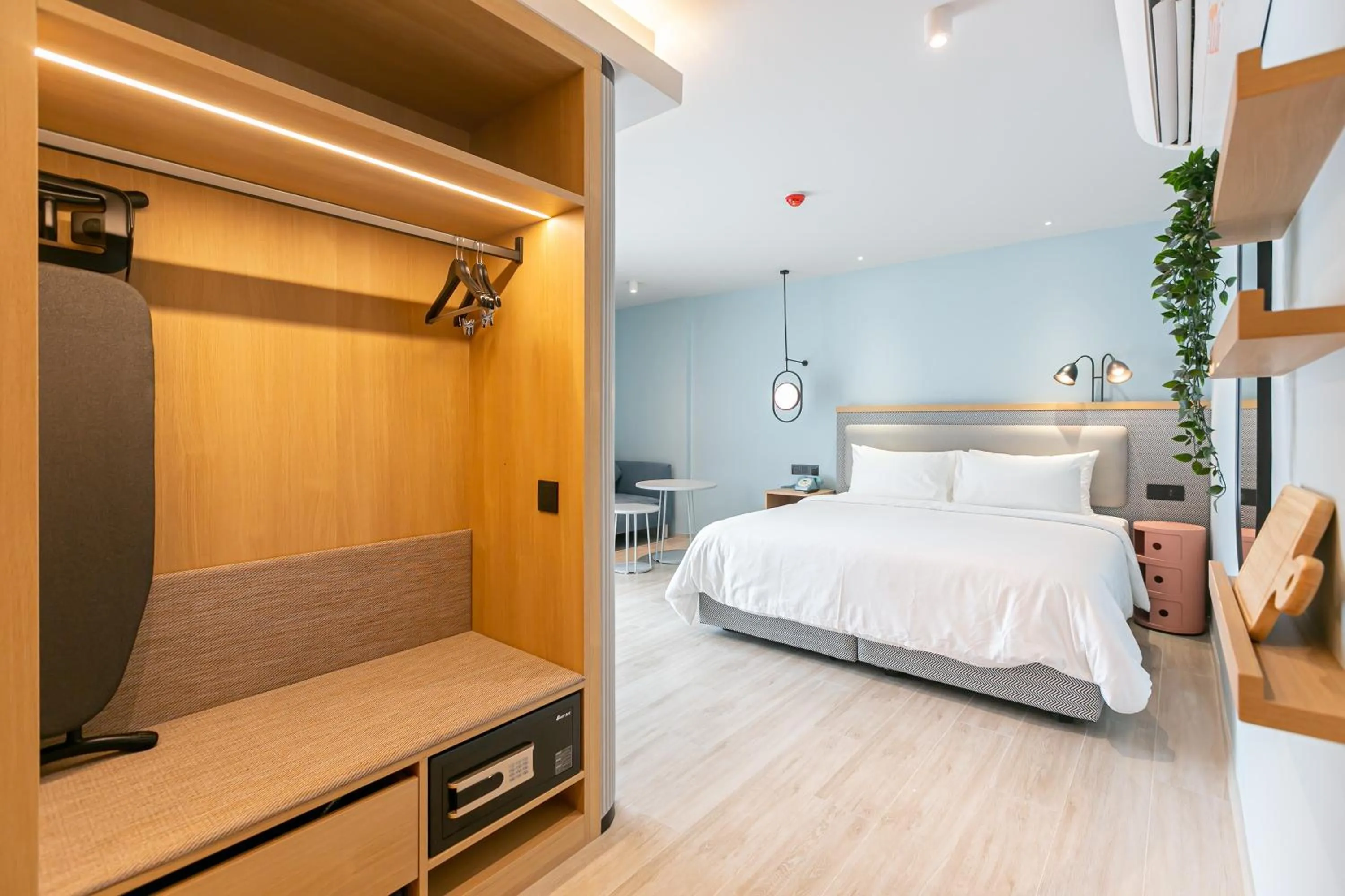 Deluxe King Room in The SACHA Apart-Hotel Thonglor