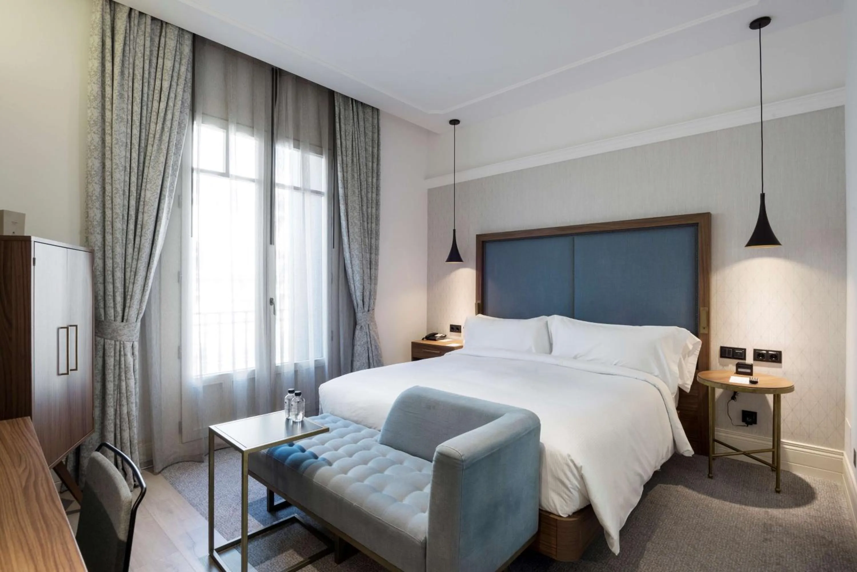 Deluxe King Room in DoubleTree by Hilton Madrid-Prado