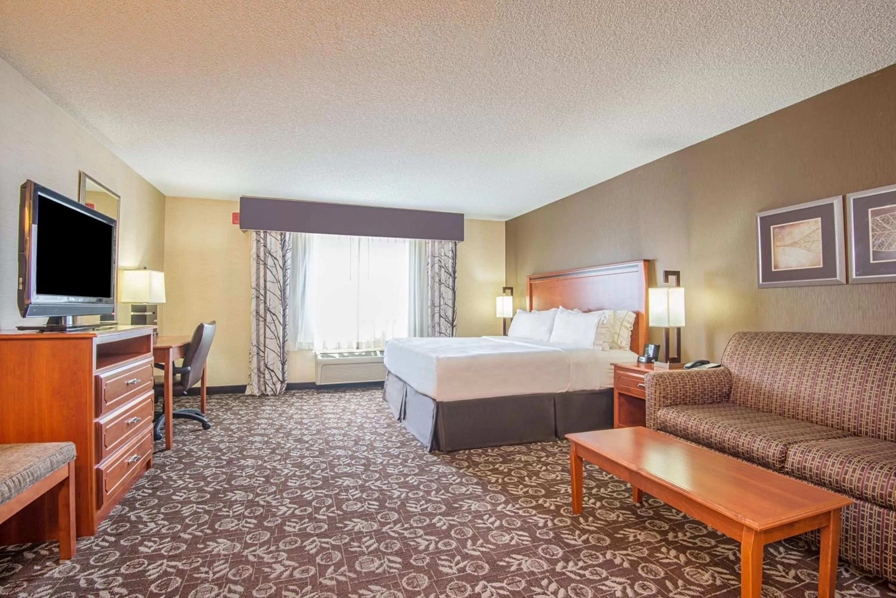 Executive Suite - Non-Smoking in Holiday Inn Express Casper I-25 by IHG