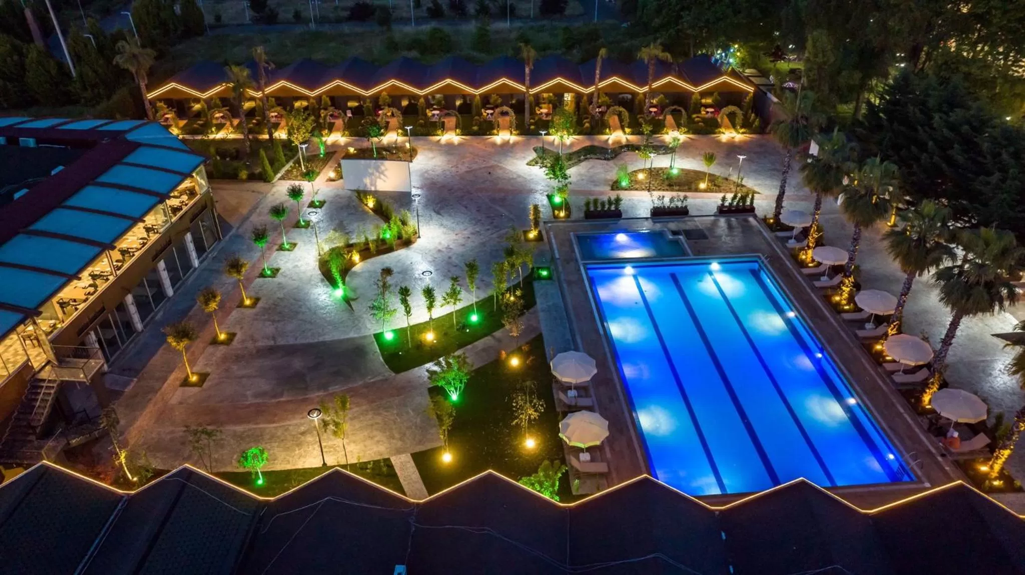 Deluxe Suite with Spa Bath in Green Palace Suite Hotel