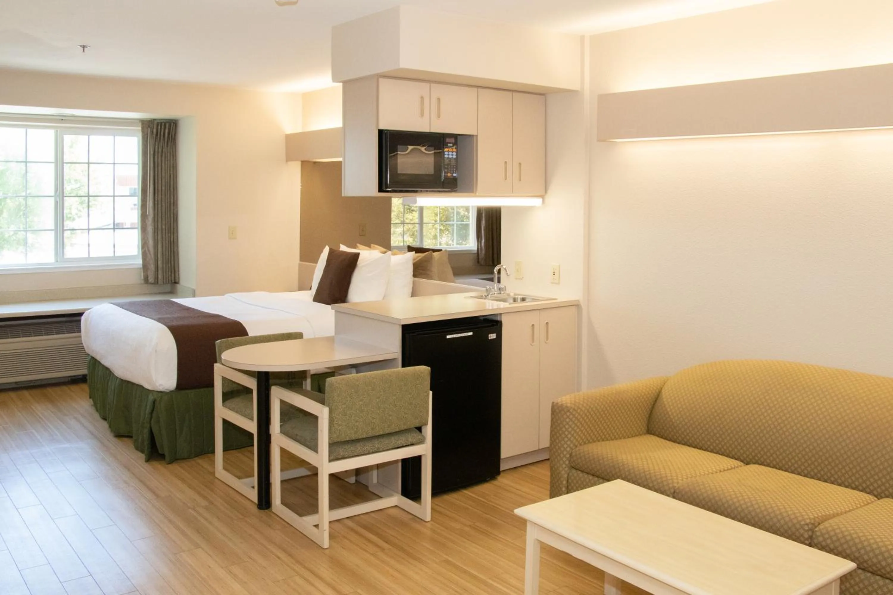 Queen Studio Suite - Non-Smoking in Microtel Inn & Suites Lodi